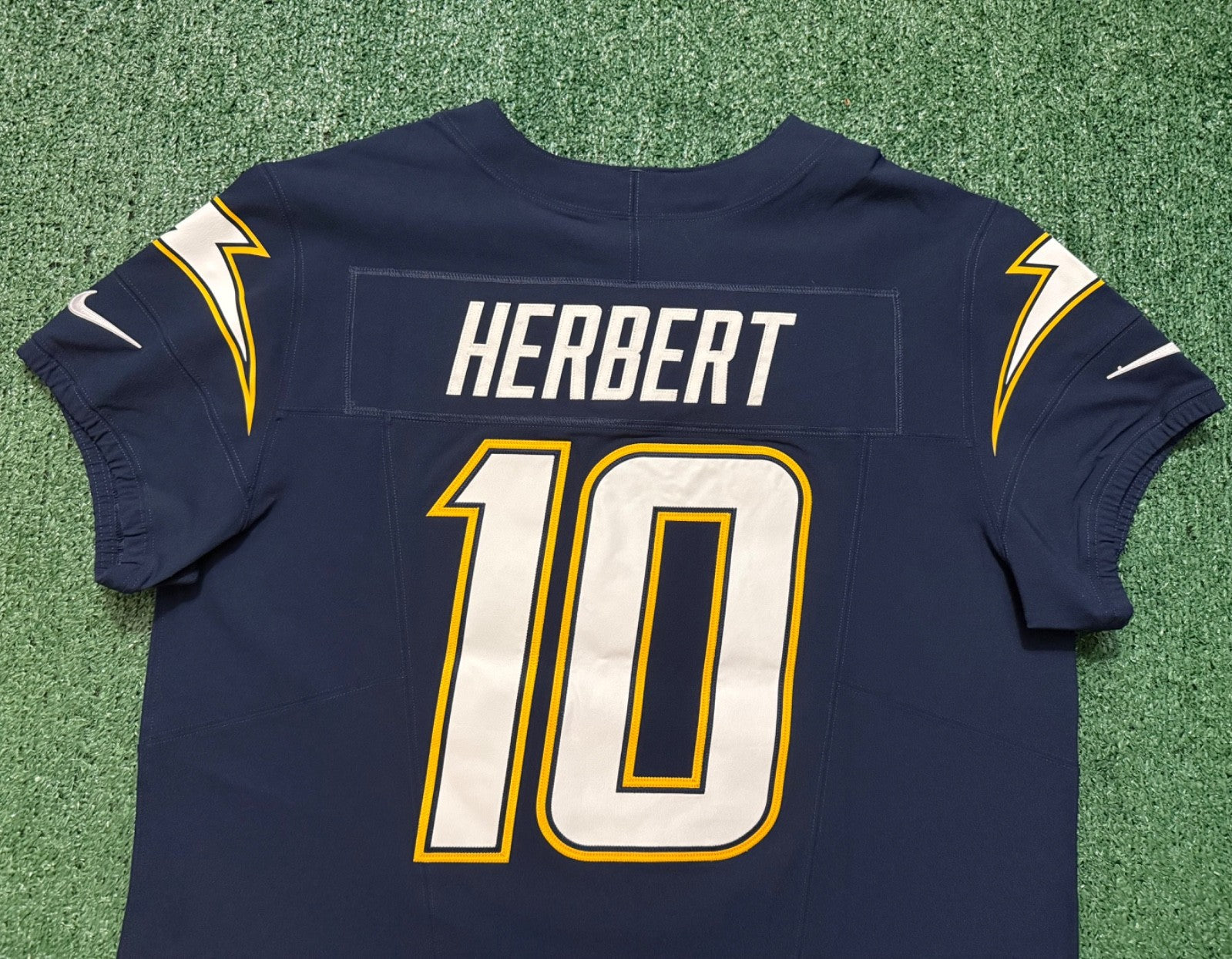 Justin Herbert Los Angeles Chargers Jersey #10 Nike Vapor Fuse Elite Navy Size 48 (XL) NFL
