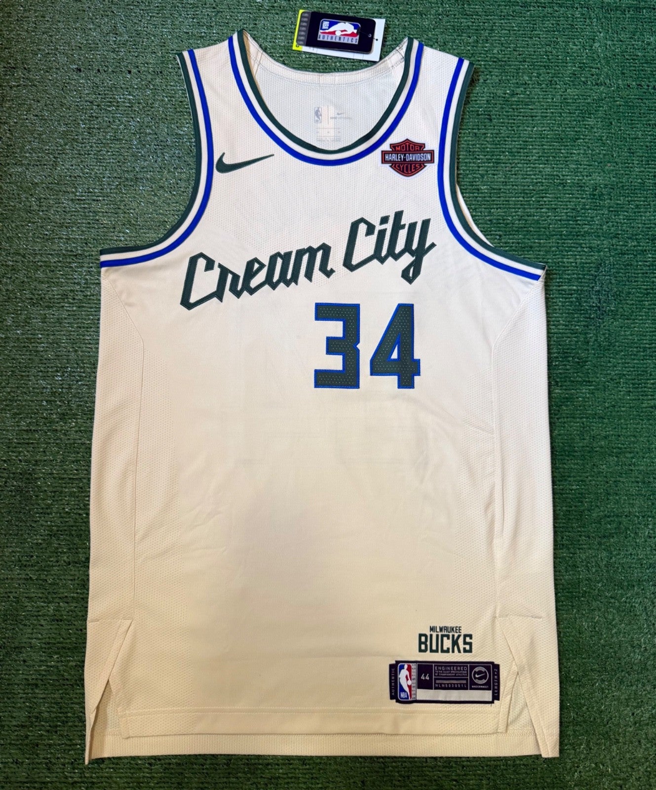Giannis Antetokounmpo Milwaukee Bucks Jersey #34 Nike Vaporknit Authentic Cream Size 44 (Medium) NBA