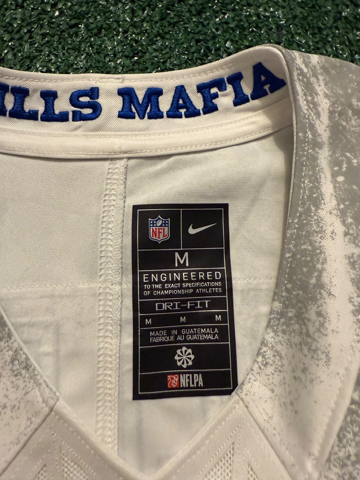 Josh Allen Buffalo Bills Jersey #17 Nike Vapor Fuse Limited Rivalry White Size M NFL