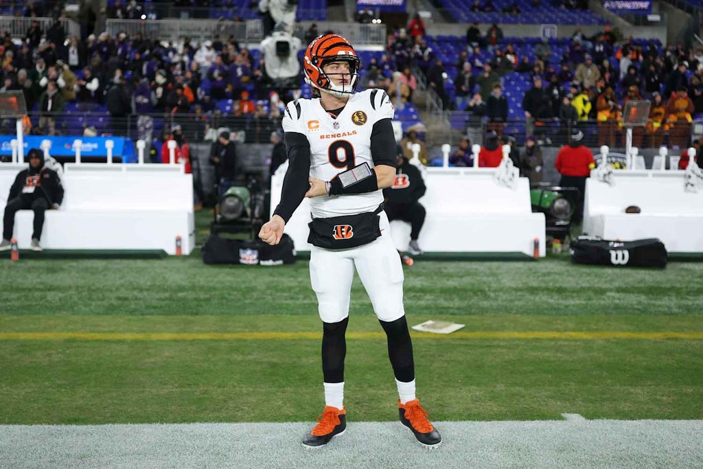 Joe Burrow Cincinnati Bengals Jersey #9 Nike Vapor FUSE Elite White Size 44 (L) NFL