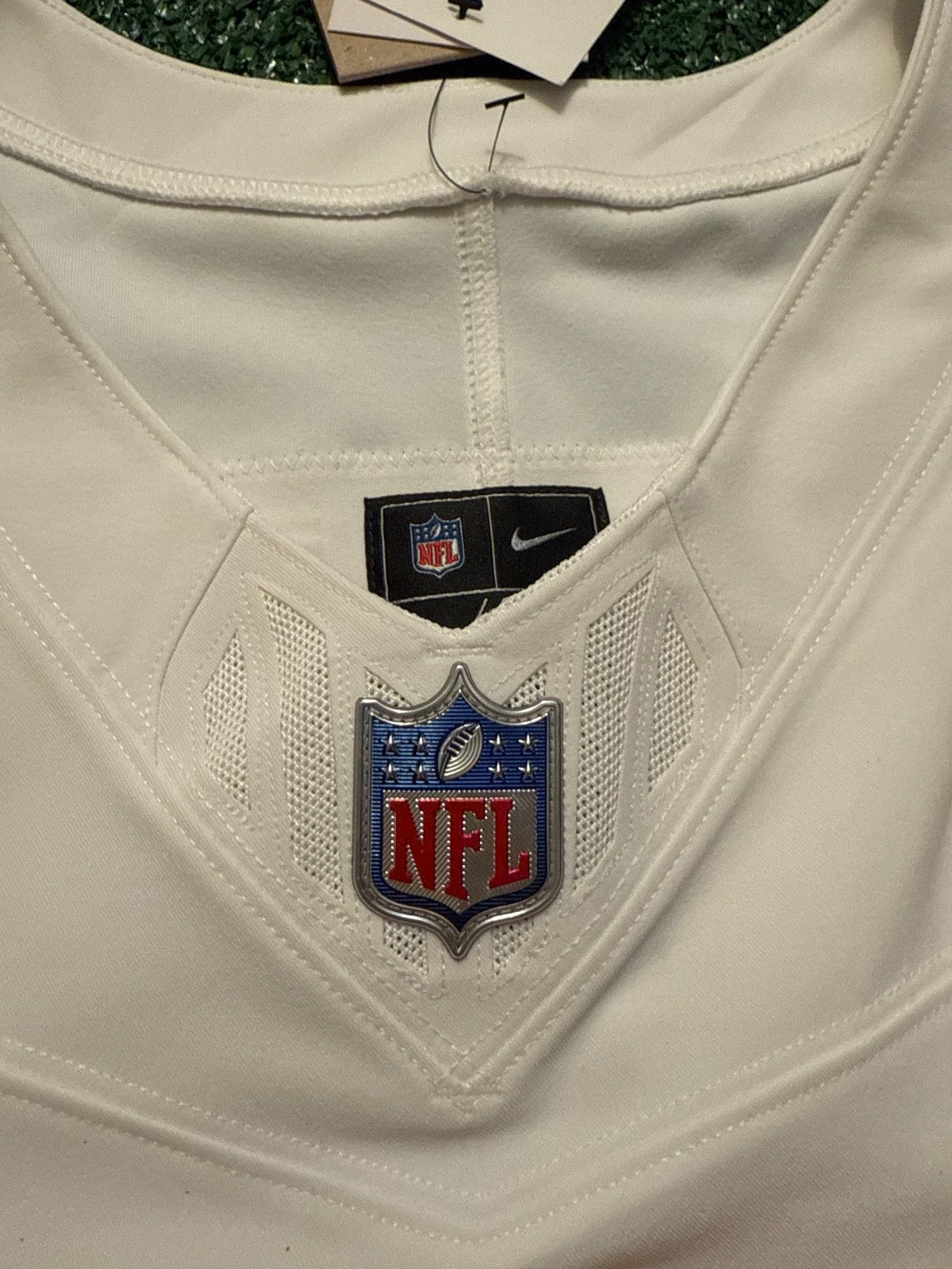 Patrick Mahomes Kansas City Chiefs Jersey #15 Nike Vapor FUSE Elite White Size 48 (XL) NFL