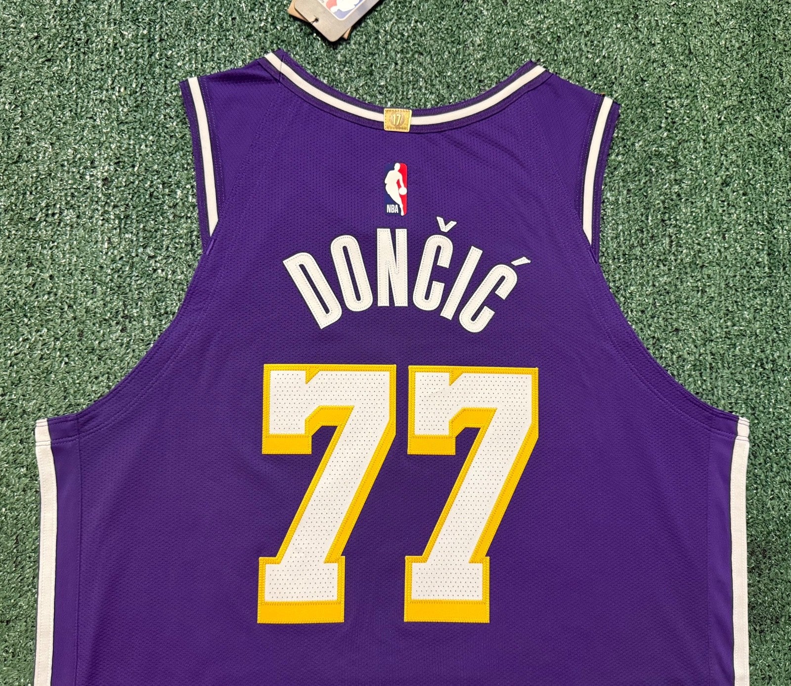 Luka Doncic Los Angeles Lakers Jersey #77 Nike ADV Authentic Purple Size 48 (L) NBA