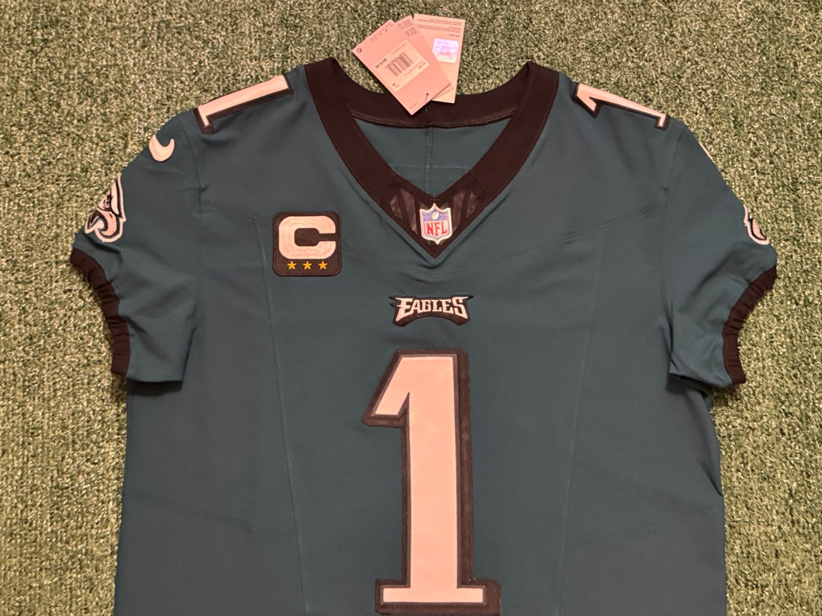 Jalen Hurts Philadelphia Eagles Jersey #1 Nike Vapor FUSE Elite Green size 44 (Large) NFL