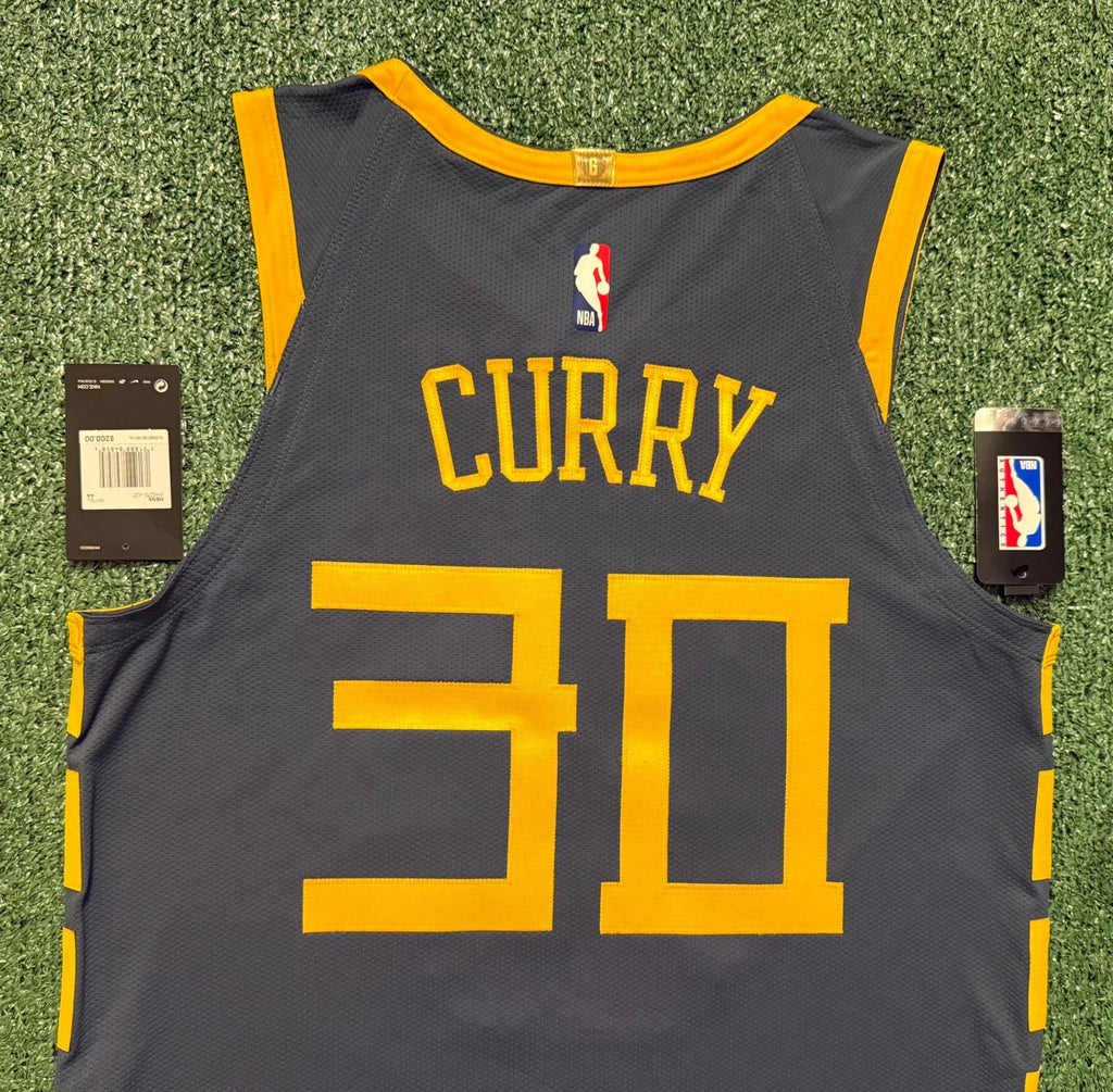 Steph Curry Golden State Warriors Jersey #30 Nike VaporKnit Authentic Gray Size 44 (M) NBA