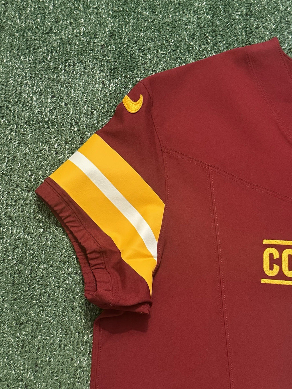 Jayden Daniels Washington Commanders Jersey #5 Nike Vapor Fuse Elite red size 44 (Large) NFL