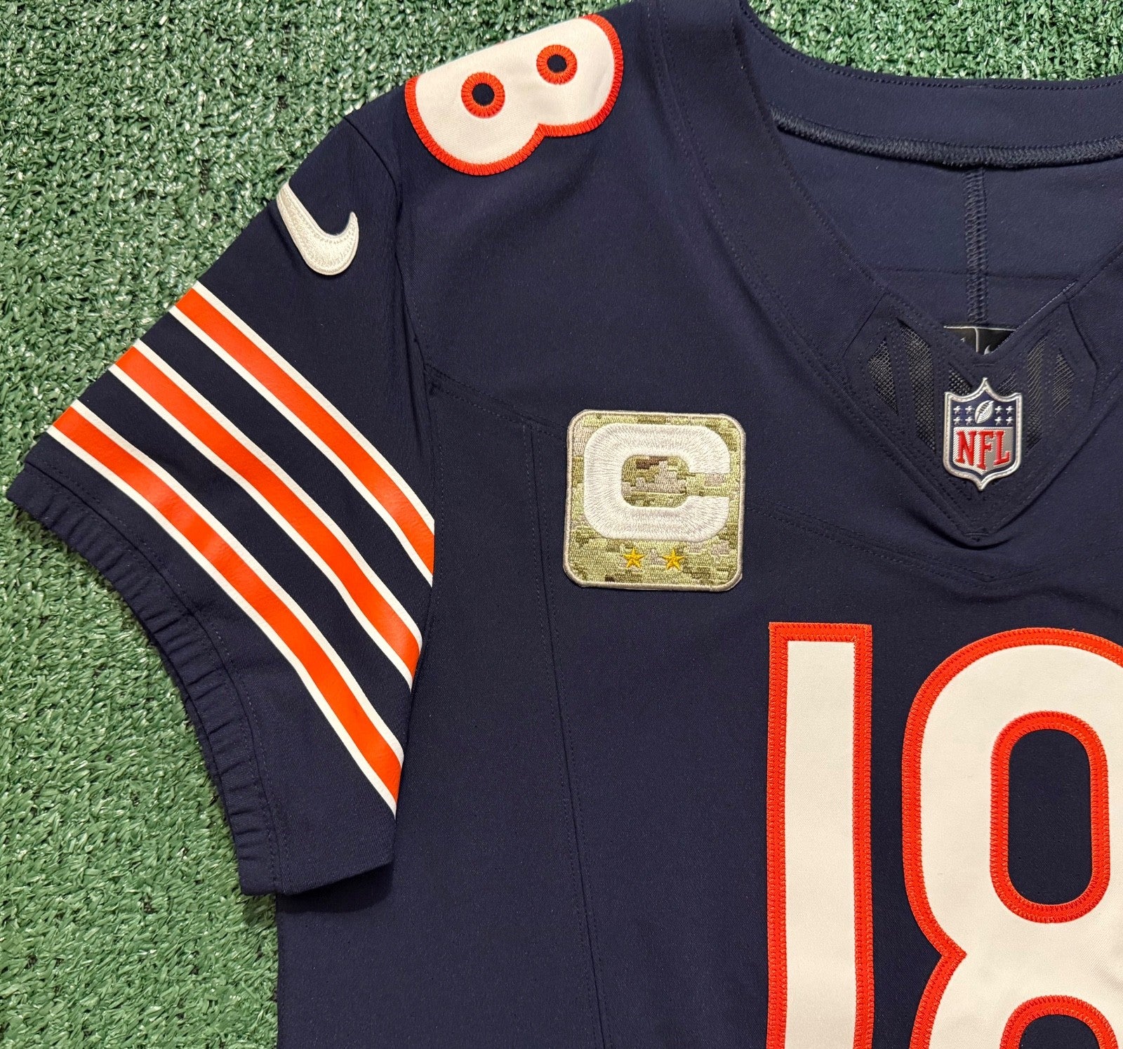 Caleb Williams Chicago Bears Jersey #18 Nike Vapor FUSE Elite Navy Size 40 (Medium) NFL