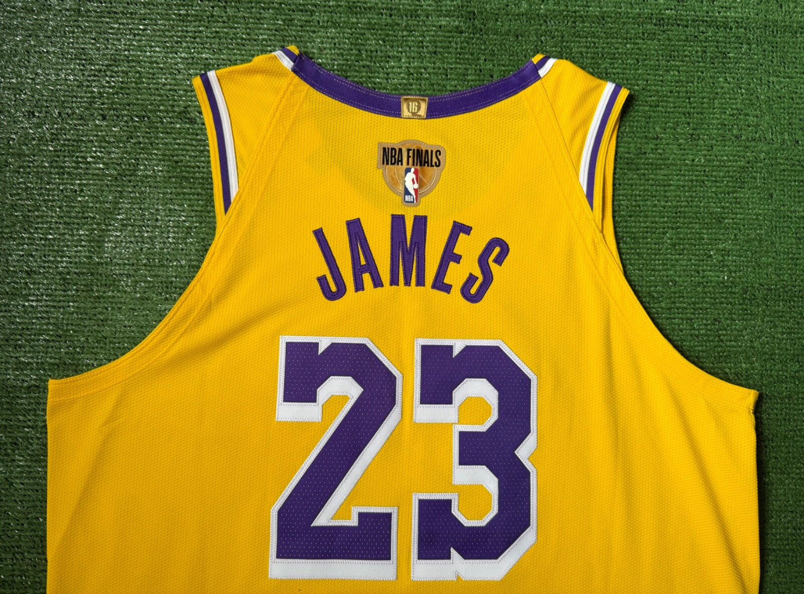 LeBron James Los Angeles Lakers Jersey #23 Nike VaporKnit Authentic Gold Size 52 (XL) NBA