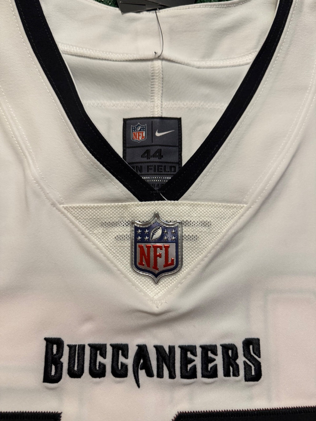 Tom Brady Tampa Bay Buccaneers Jersey #12 Nike Vapor Elite White size 44 (Large) NFL