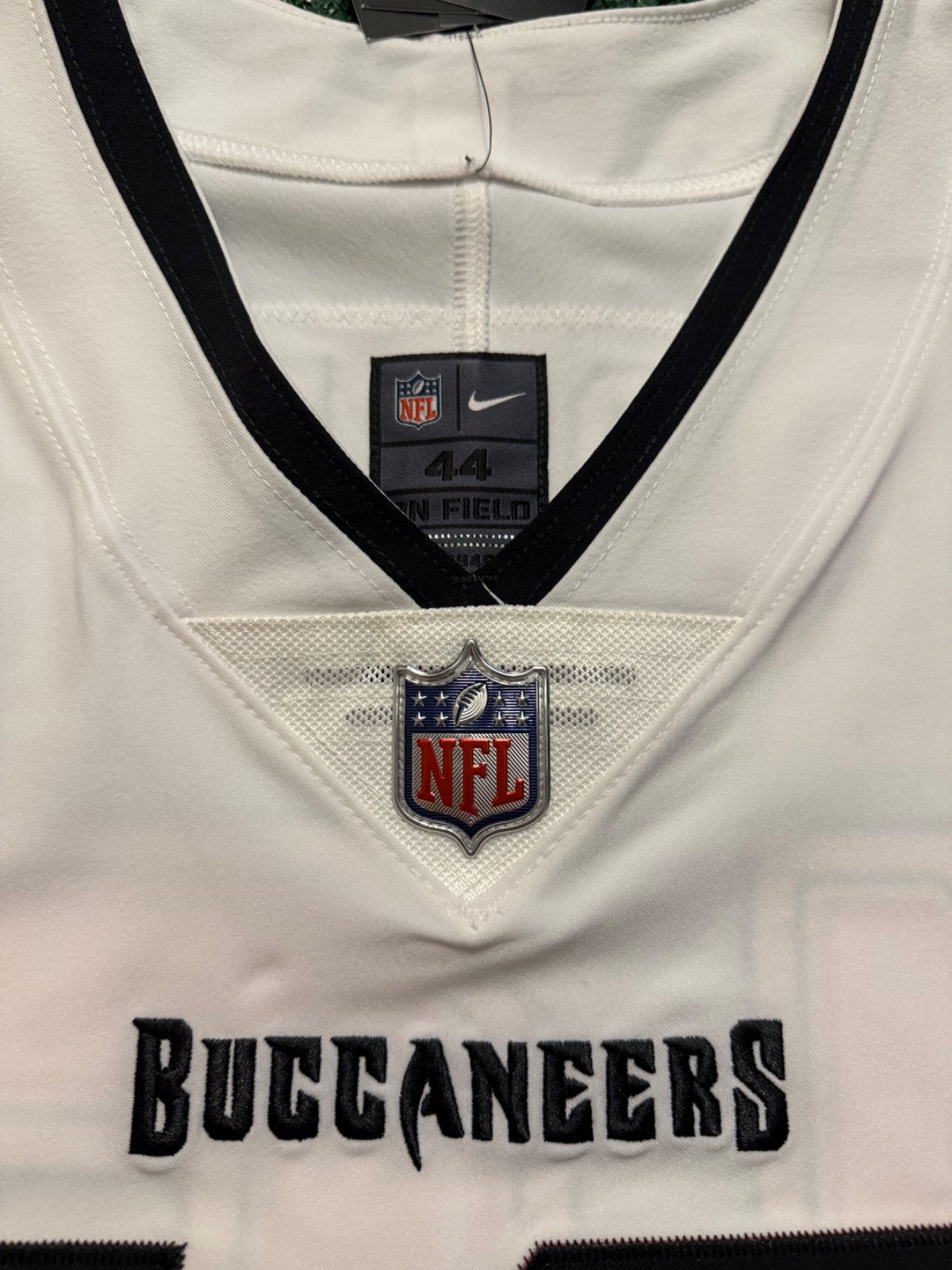 Tom Brady Tampa Bay Buccaneers Jersey #12 Nike Vapor Elite White size 44 (Large) NFL