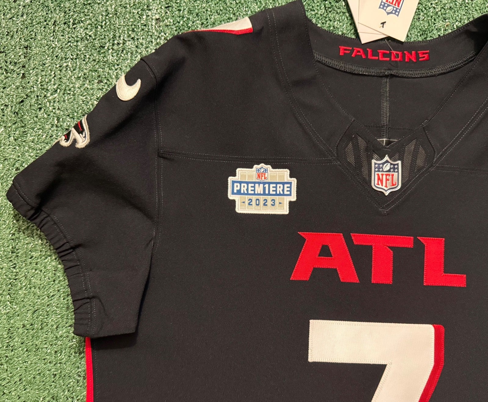 Bijan Robinson Atlanta Falcons Jersey #7 Nike Vapor FUSE Elite Black Size 44 (Large) NFL