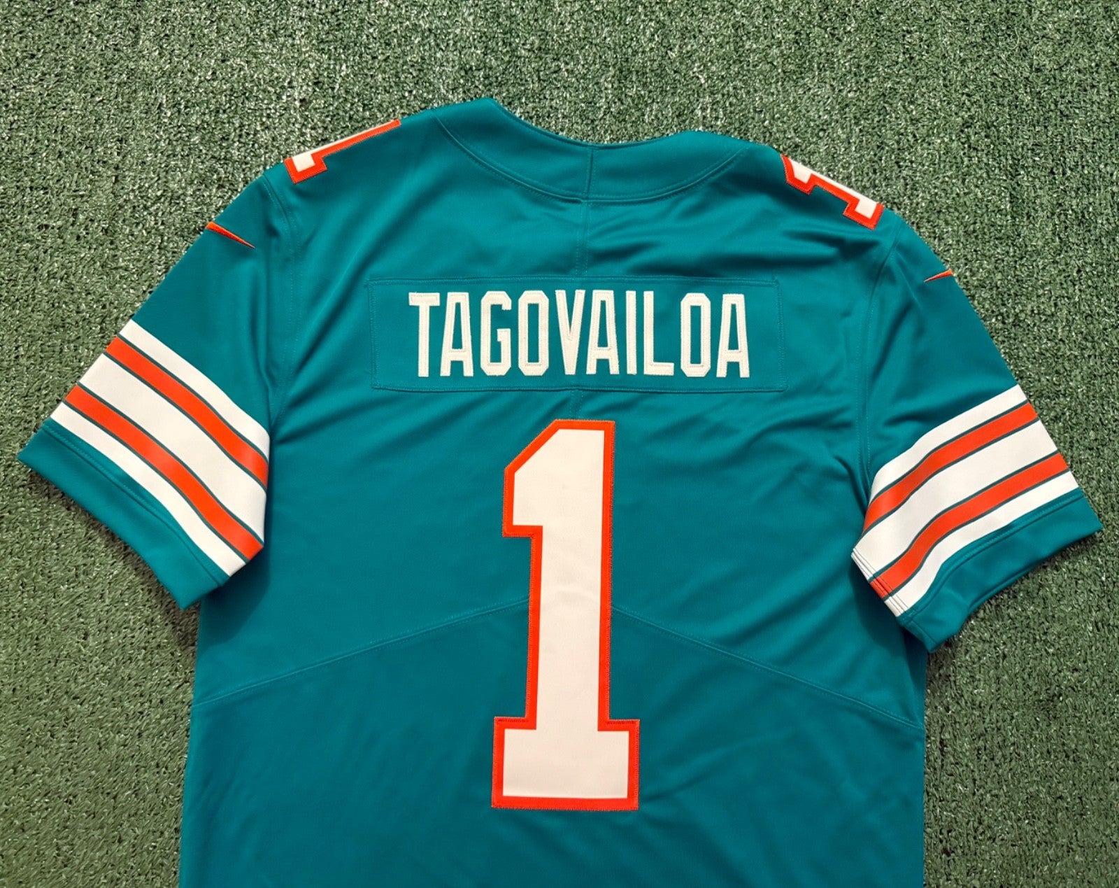 Tua Tagovailoa Miami Dolphins Jersey #1 Nike Vapor Limited Blue Size M NFL