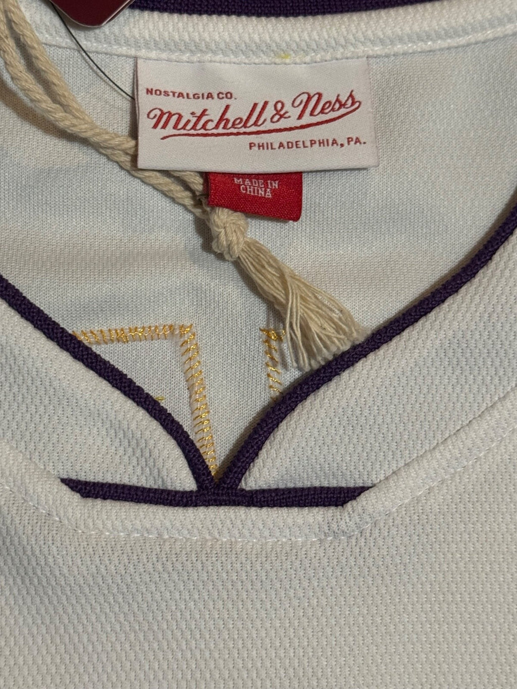 Kobe Bryant Los Angeles Lakers Jersey #24 Mitchell & Ness Authentic White Size 44 (L) NBA