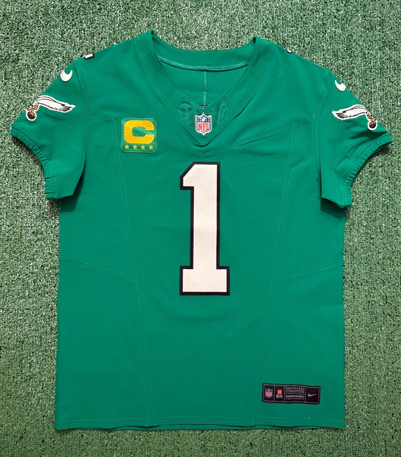 Jalen Hurts Philadelphia Eagles Jersey #1 Nike Vapor FUSE Elite Kelly Green size 40 (Medium) NFL