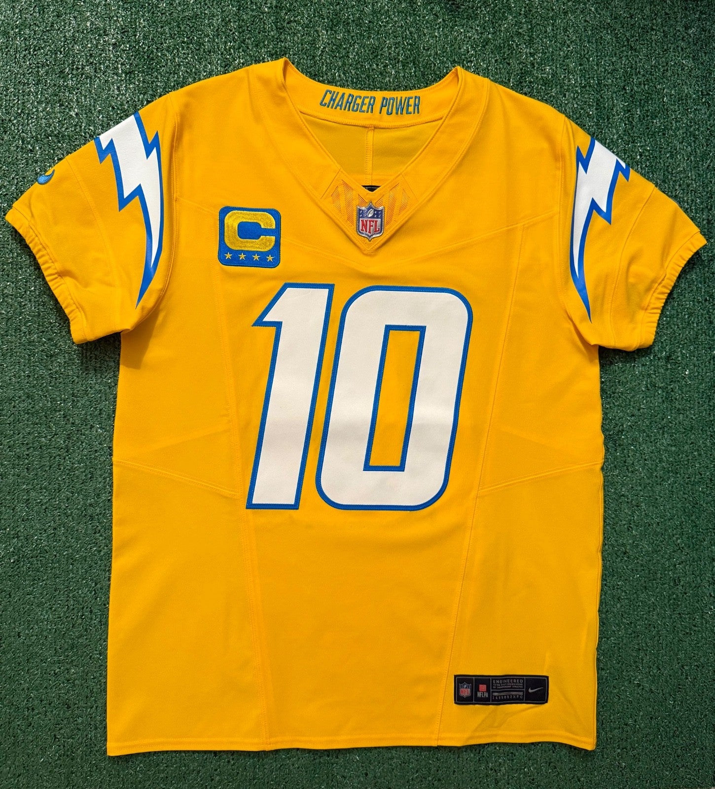 Justin Herbert Los Angeles Chargers Jersey #10 Nike Vapor Fuse Elite Gold Size 40 (M) NFL