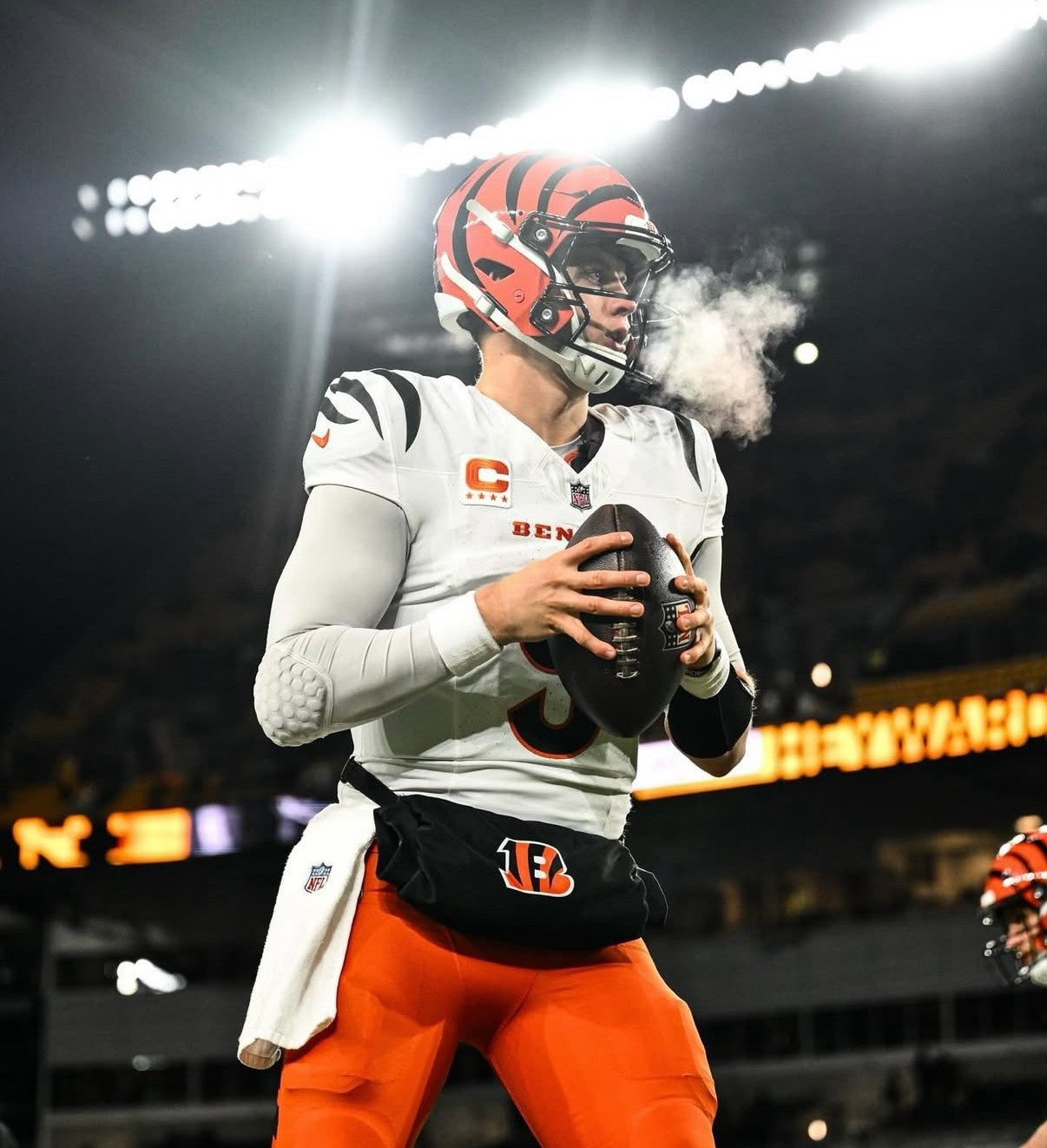 Joe Burrow Cincinnati Bengals Jersey #9 Nike Vapor FUSE Elite White Size 44 (L) NFL