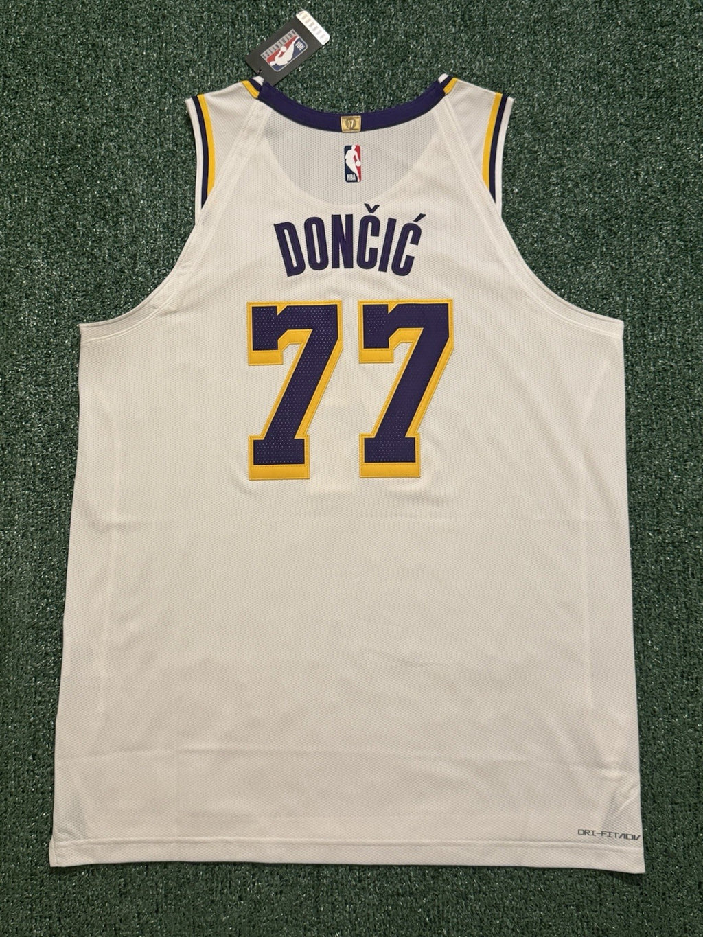 Luka Doncic Los Angeles Lakers Jersey #77 Nike ADV Authentic White Size 52 (XL) NBA
