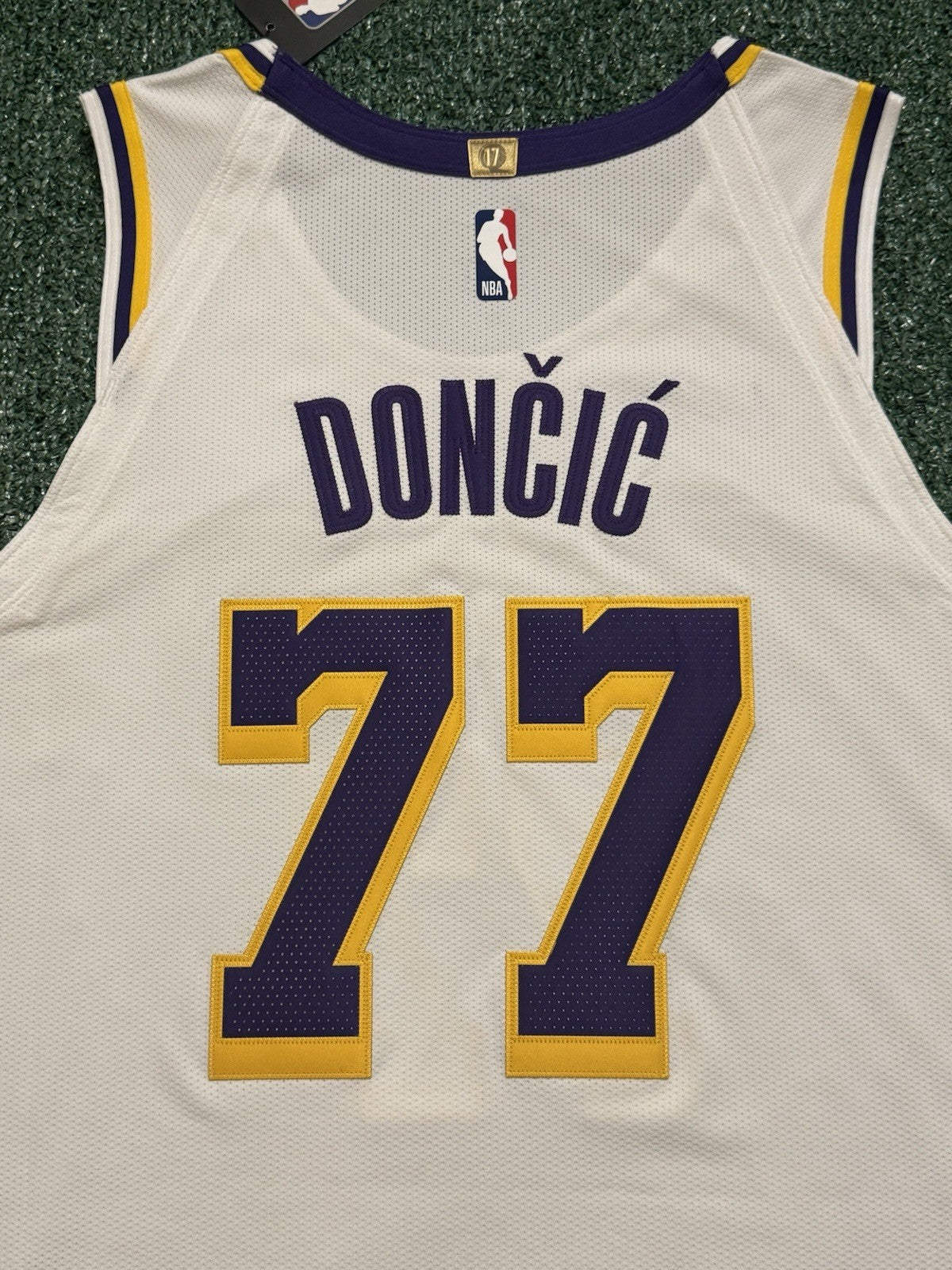 Luka Doncic Los Angeles Lakers Jersey #77 Nike ADV Authentic White Size 52 (XL) NBA