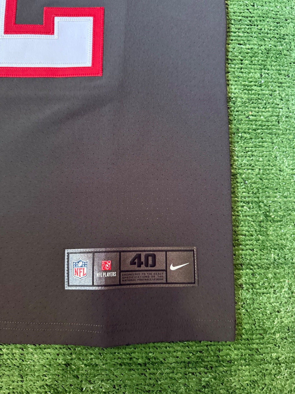 Tom Brady Tampa Bay Buccaneers Jersey #12 Nike Vapor Elite Gray size 40 (Medium) NFL