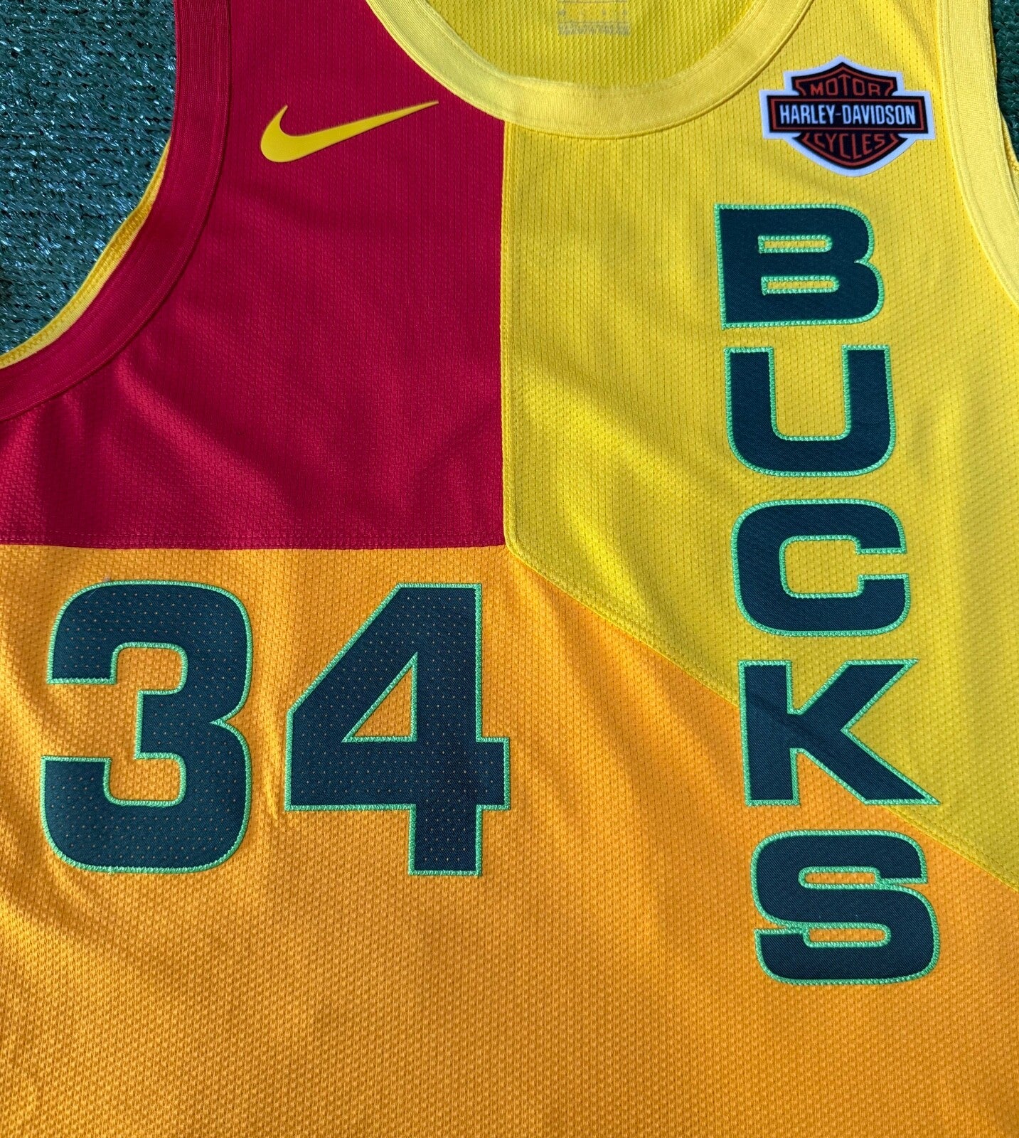 Giannis Antetokounmpo Milwaukee Bucks Jersey Nike VaporKnit Authentic Yellow Size 48 (Large) NBA