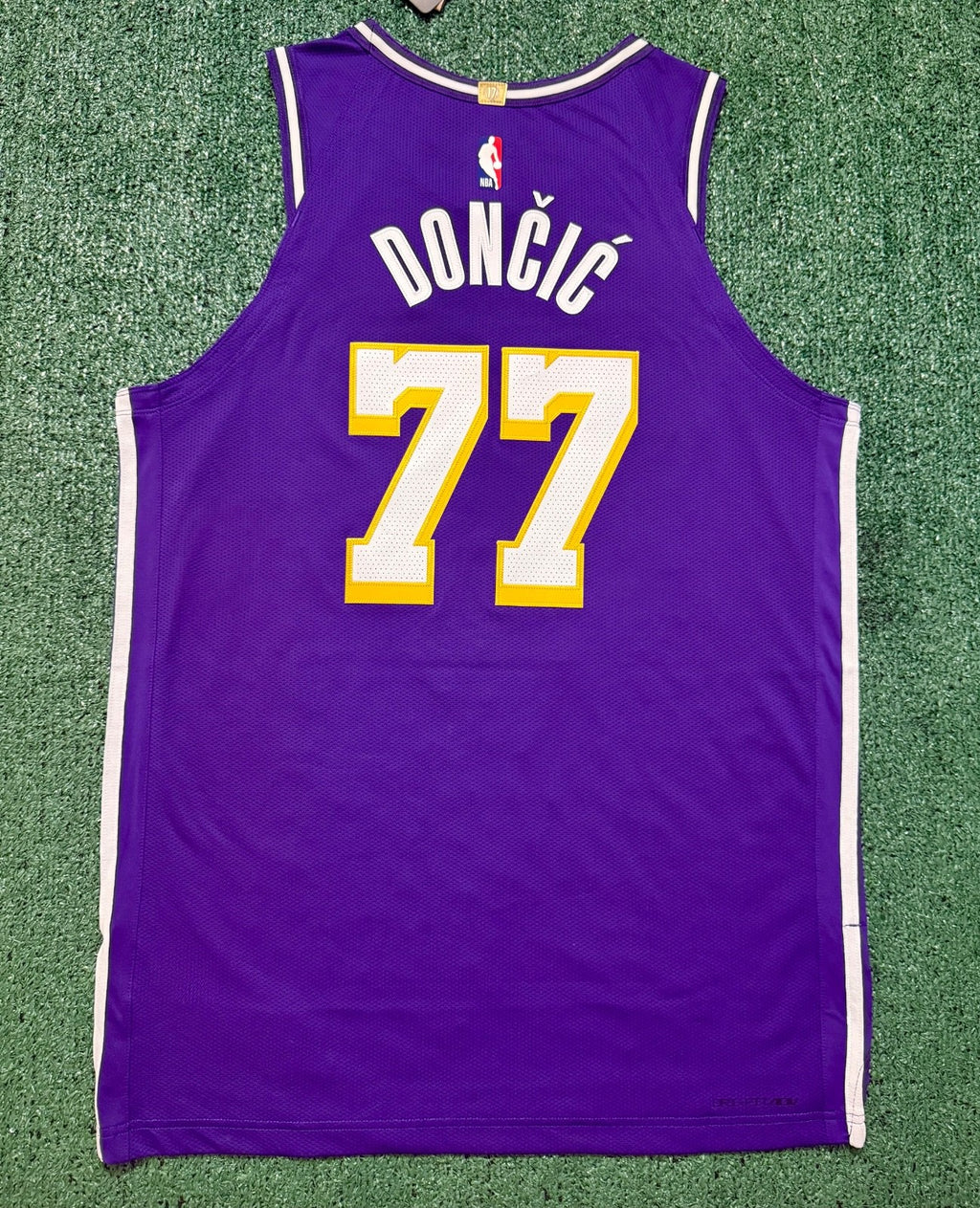 Luka Doncic Los Angeles Lakers Jersey #77 Nike ADV Authentic Purple Size 48 (L) NBA