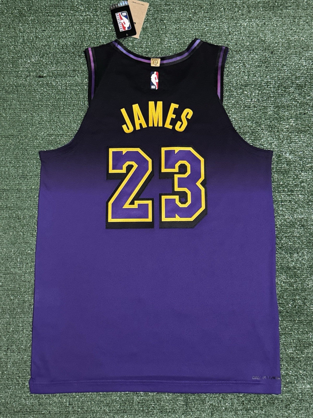 LeBron James Los Angeles Lakers Jersey #23 Nike ADV Authentic Purple Size 48 (L) NBA