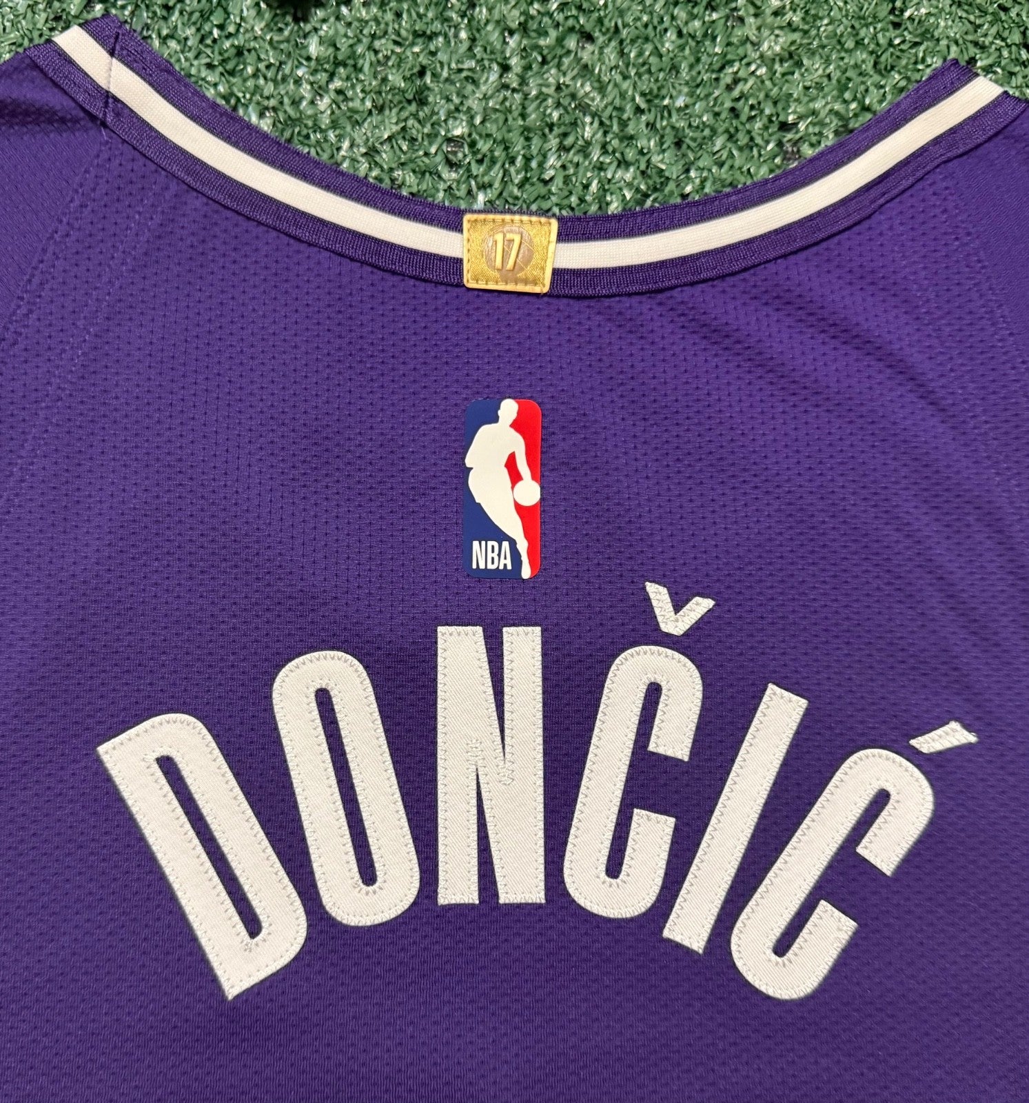 Luka Doncic Los Angeles Lakers Jersey #77 Nike ADV Authentic Purple Size 48 (L) NBA