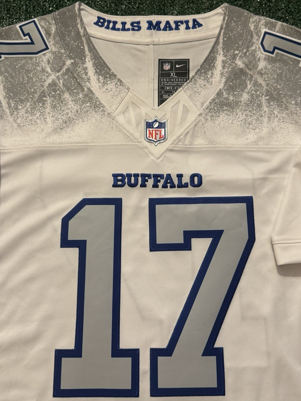 Josh Allen Buffalo Bills Jersey #17 Nike Vapor Fuse Limited Rivalry White Size XL NFL