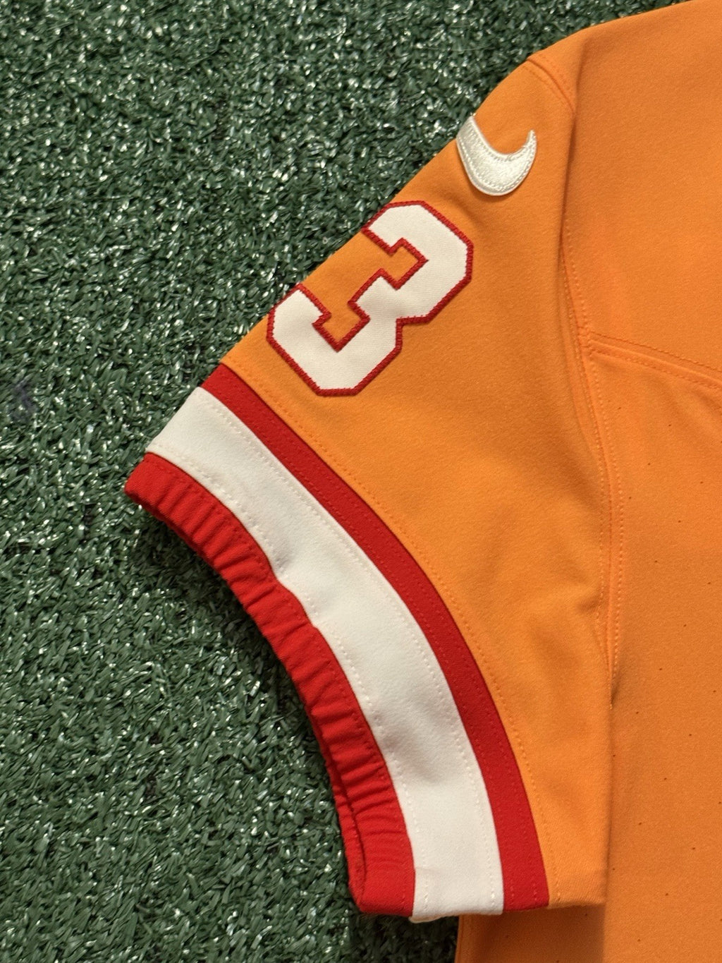Mike Evans Tampa Bay Buccaneers Jersey #13 Nike Vapor FUSE Elite Orange Creamsicle Size 40 (Medium) NFL