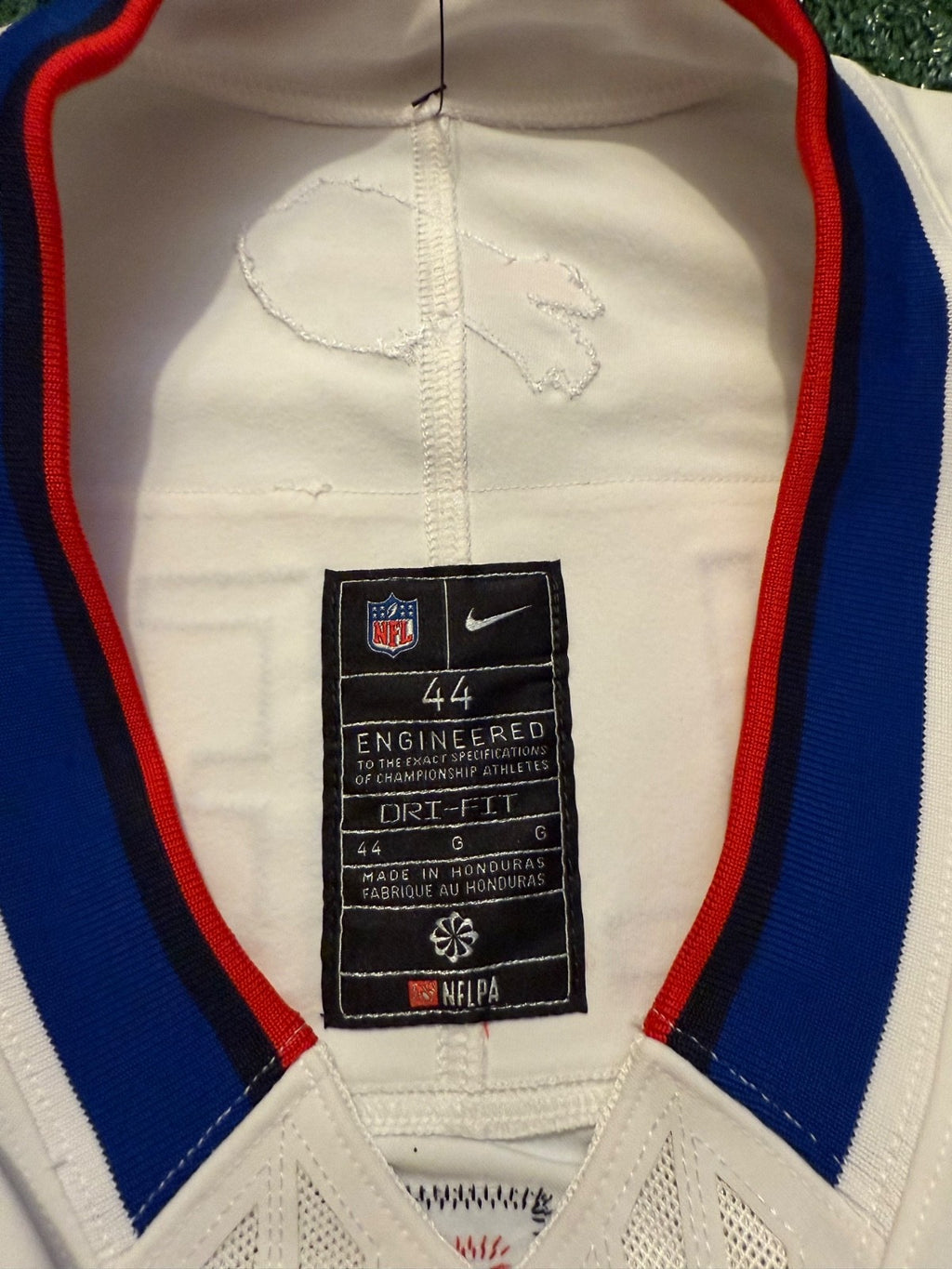 Josh Allen Buffalo Bills Jersey #17 Nike Vapor Fuse Elite White Size 44 (L) NFL