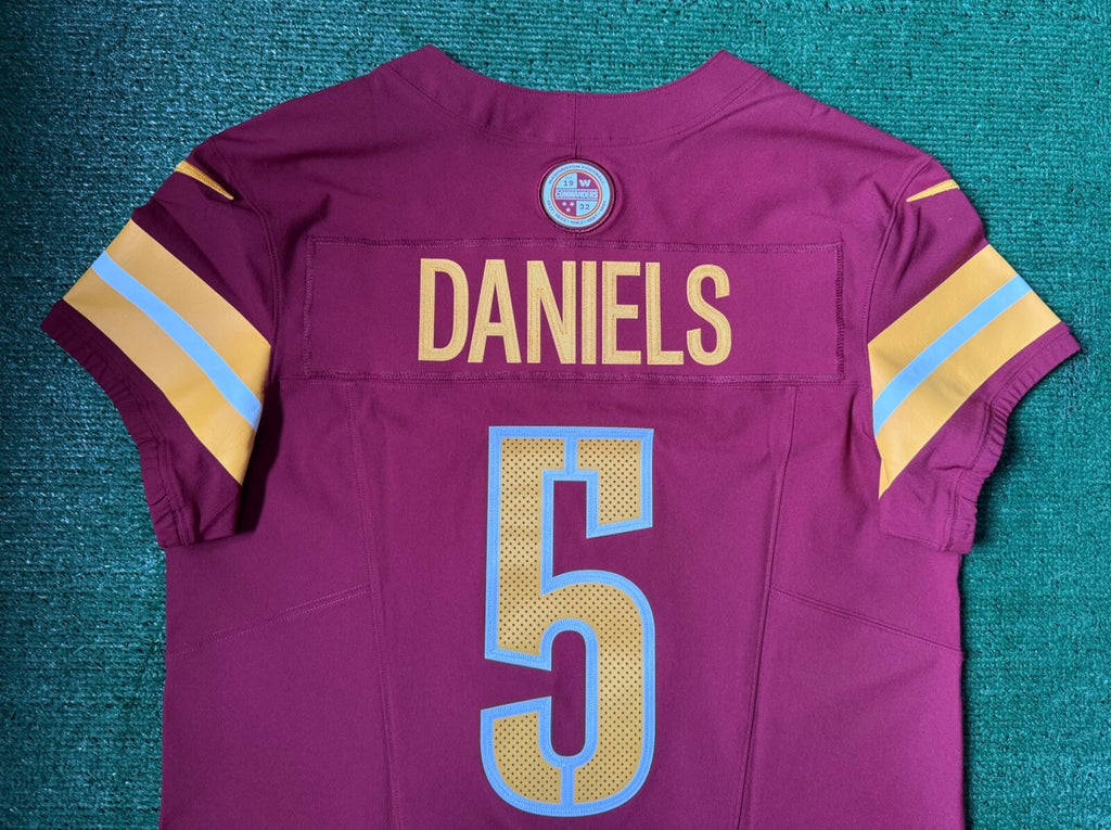 Jayden Daniels Washington Commanders Jersey #5 Nike Vapor Fuse Elite red size 44 (Large) NFL