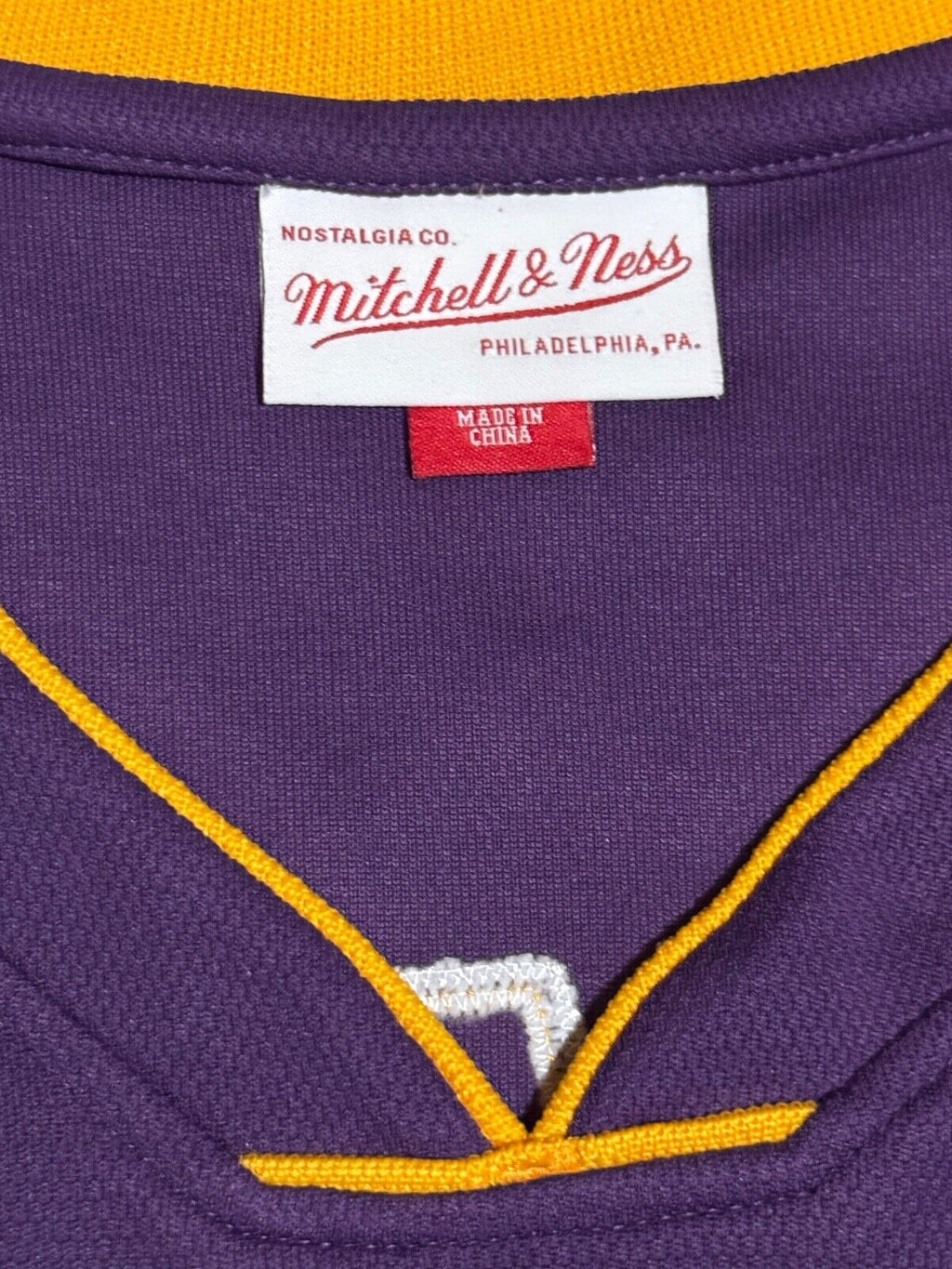 Kobe Bryant Los Angeles Lakers Jersey #8 Mitchell & Ness Authentic Purple Size 40 (M) NBA