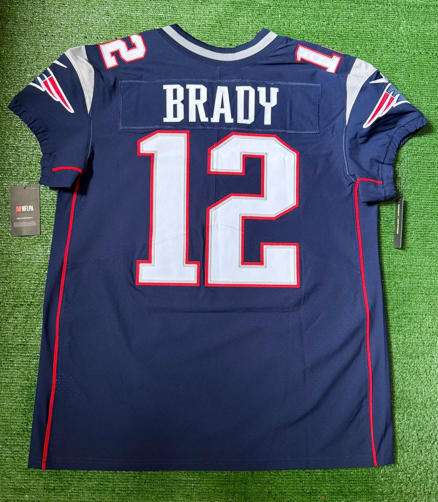 Tom Brady New England Patriots Jersey #12 Nike Vapor Elite Blue Size 48 (XL) NFL