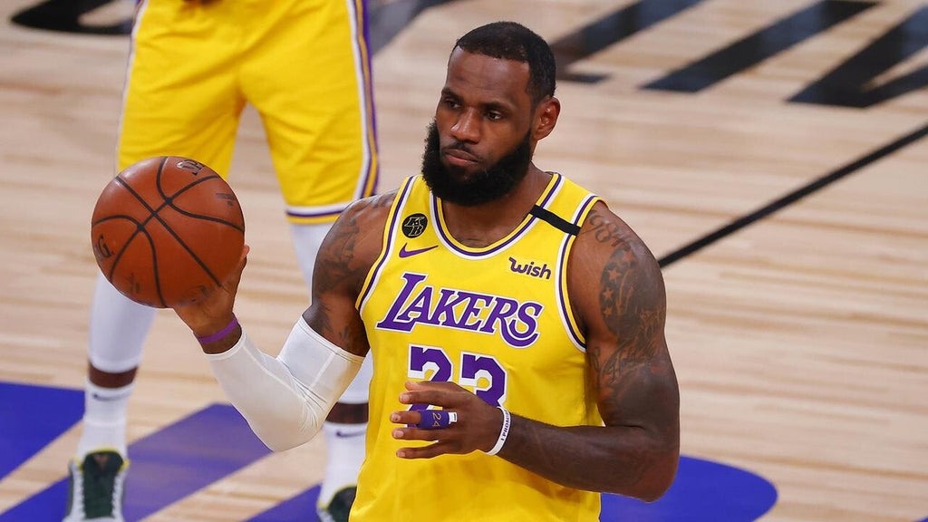 LeBron James Los Angeles Lakers Jersey #23 Nike VaporKnit Authentic Gold Size 52 (XL) NBA