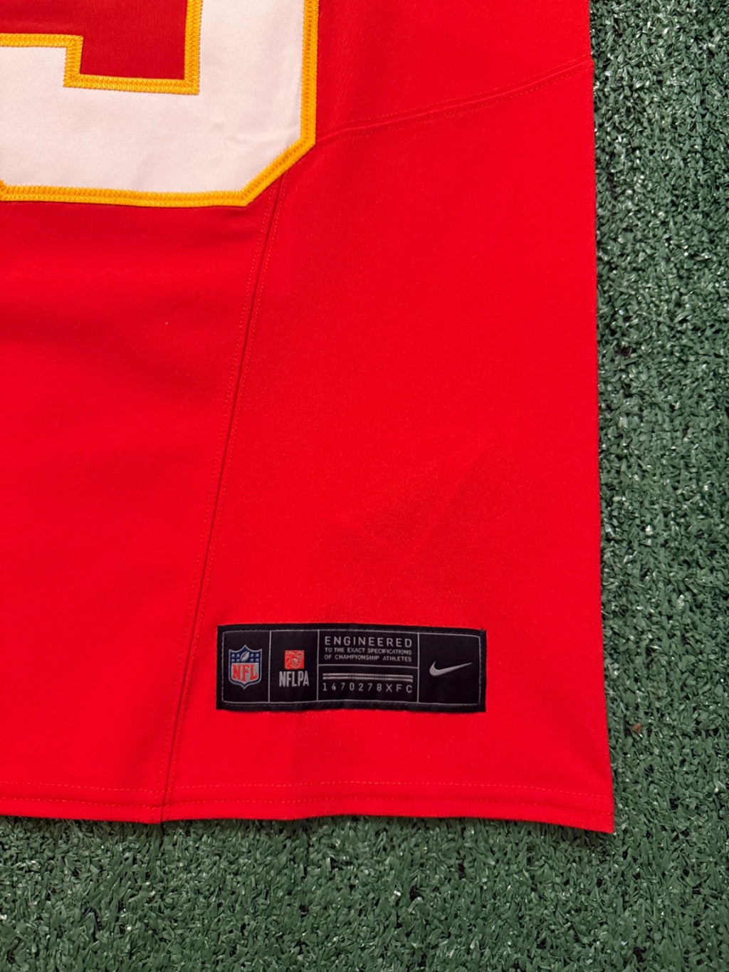 Patrick Mahomes Kansas City Chiefs Jersey #15 Nike Vapor FUSE Elite Red Size 40 (M) NFL