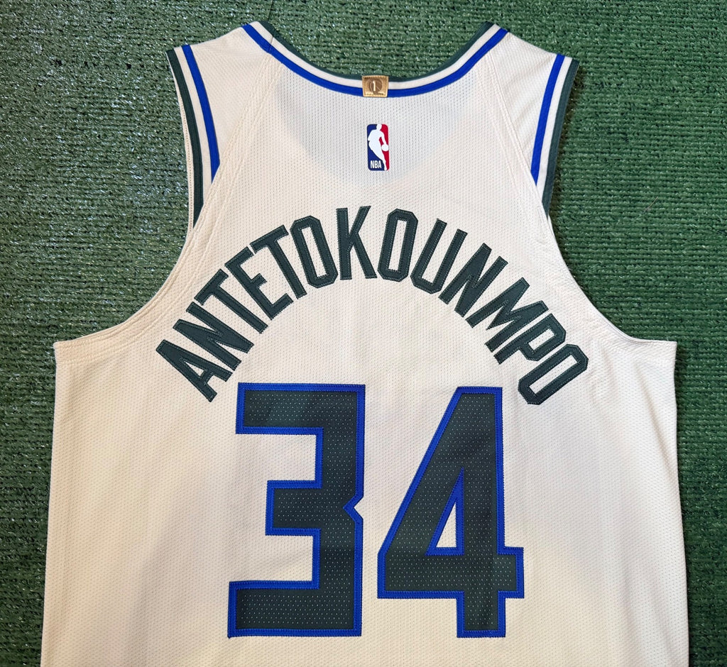 Giannis Antetokounmpo Milwaukee Bucks Jersey #34 Nike Vaporknit Authentic Cream Size 44 (Medium) NBA