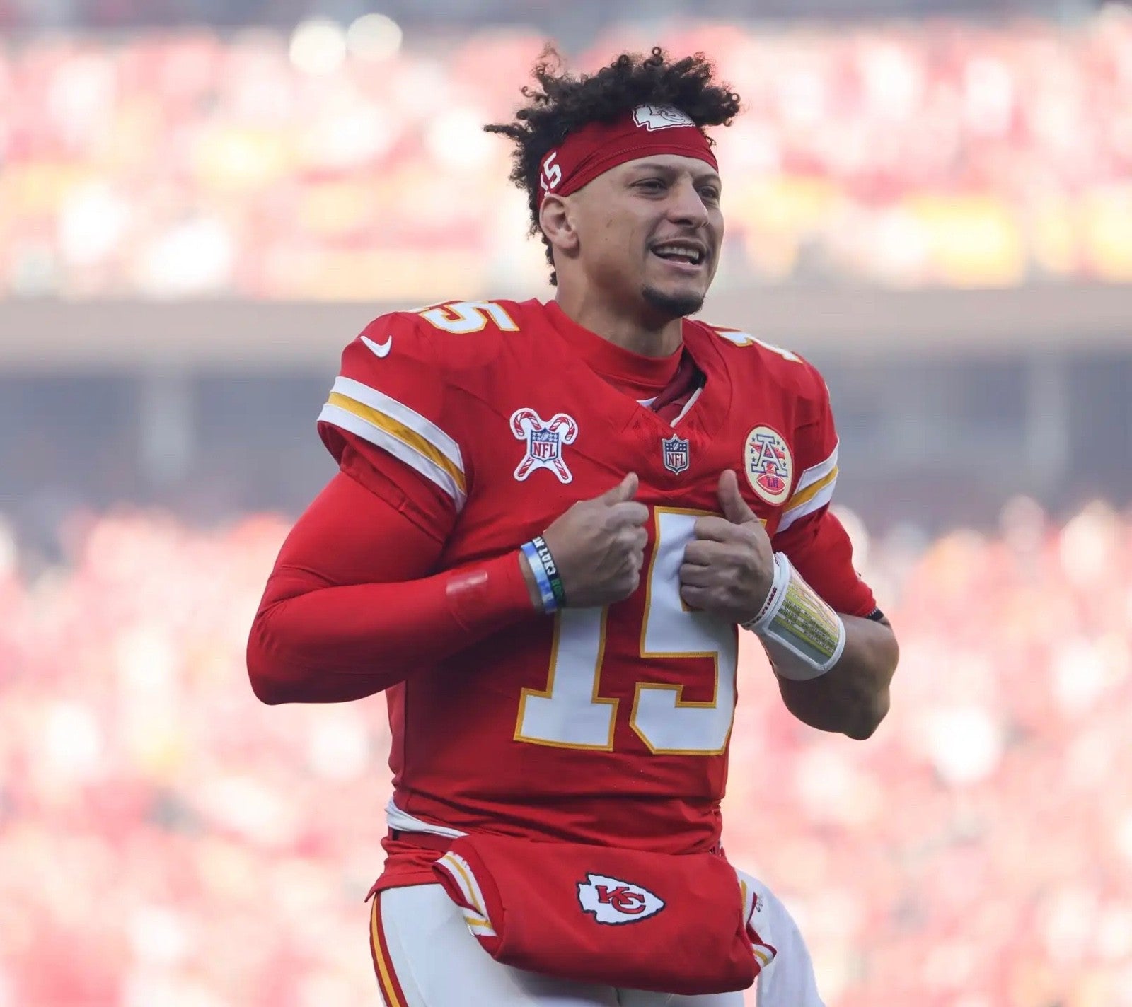 Patrick Mahomes Kansas City Chiefs Jersey #15 Nike Vapor FUSE Elite Red Size 40 (M) NFL