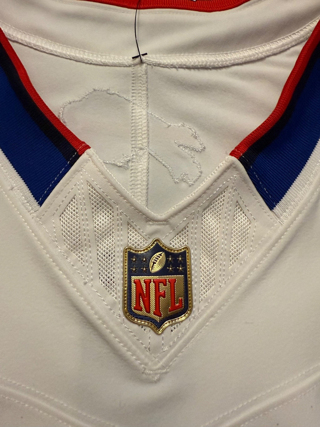 Josh Allen Buffalo Bills Jersey #17 Nike Vapor Fuse Elite White Size 44 (L) NFL