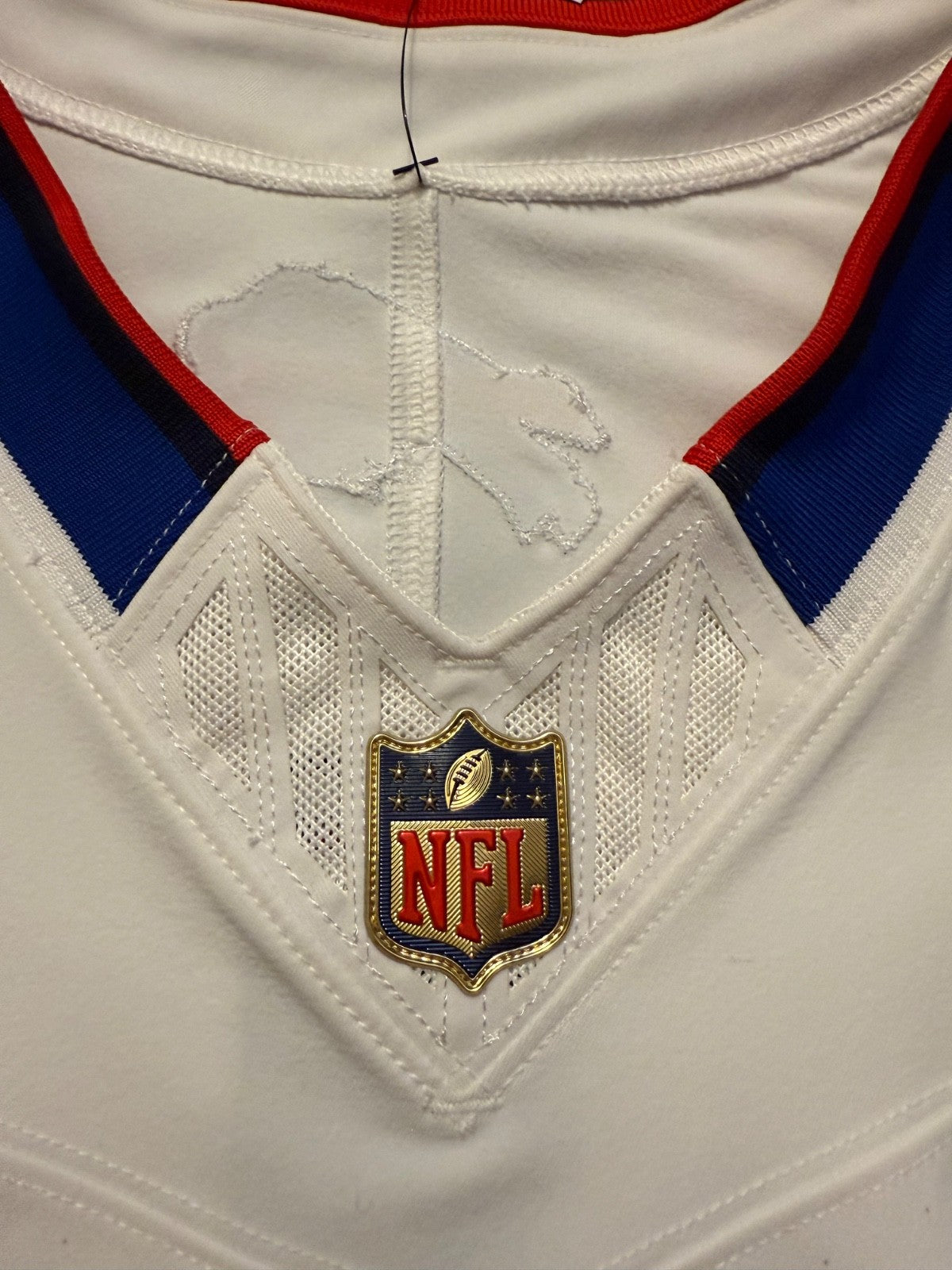 Josh Allen Buffalo Bills Jersey #17 Nike Vapor Fuse Elite White Size 44 (L) NFL
