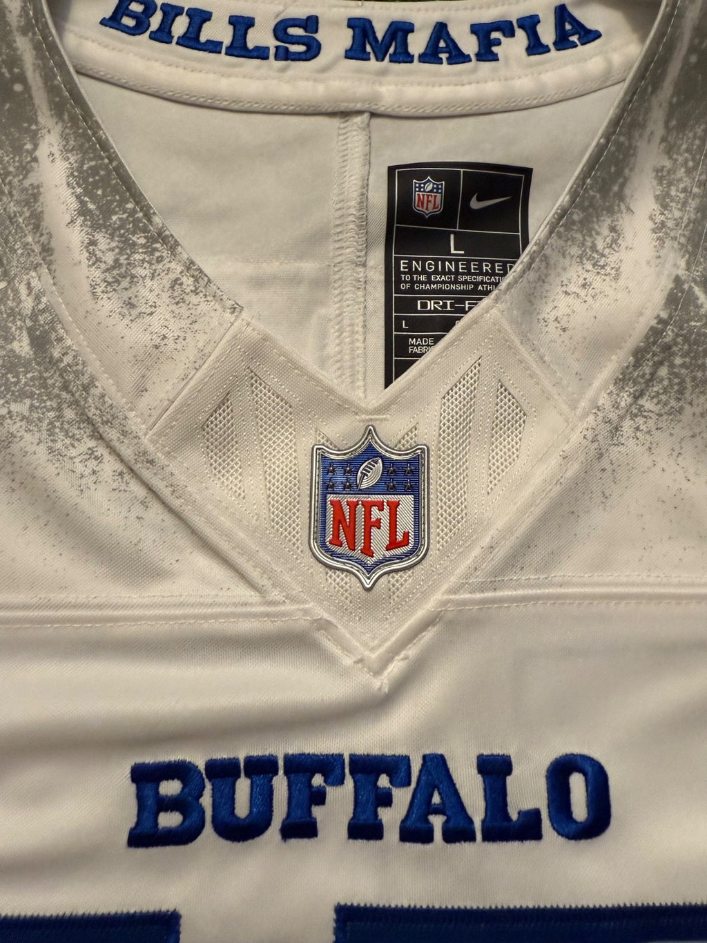 Josh Allen Buffalo Bills Jersey #17 Nike Vapor Fuse Limited Rivalry White Size L NFL