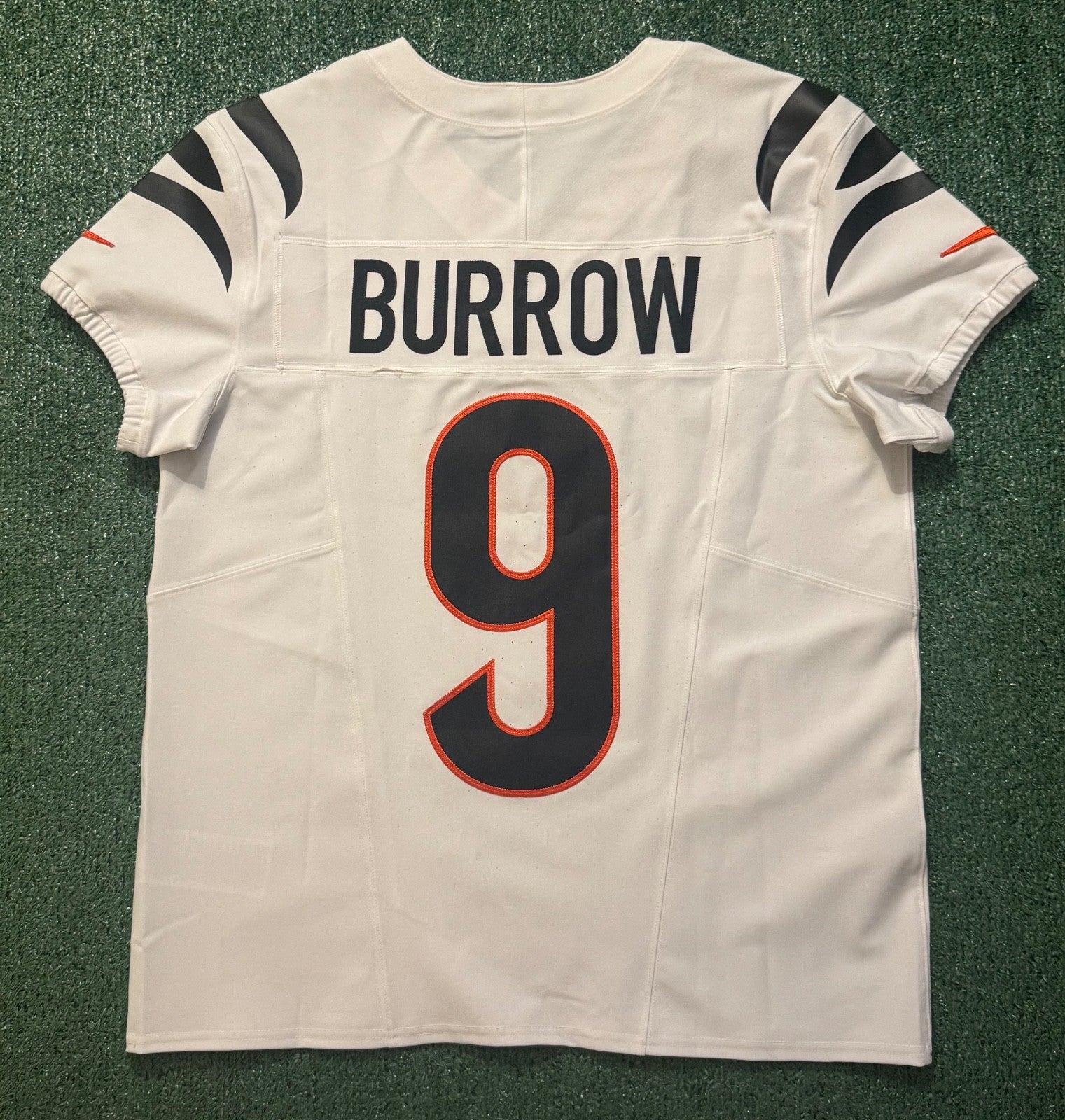 Joe Burrow Cincinnati Bengals Jersey #9 Nike Vapor FUSE Elite White Size 44 (L) NFL