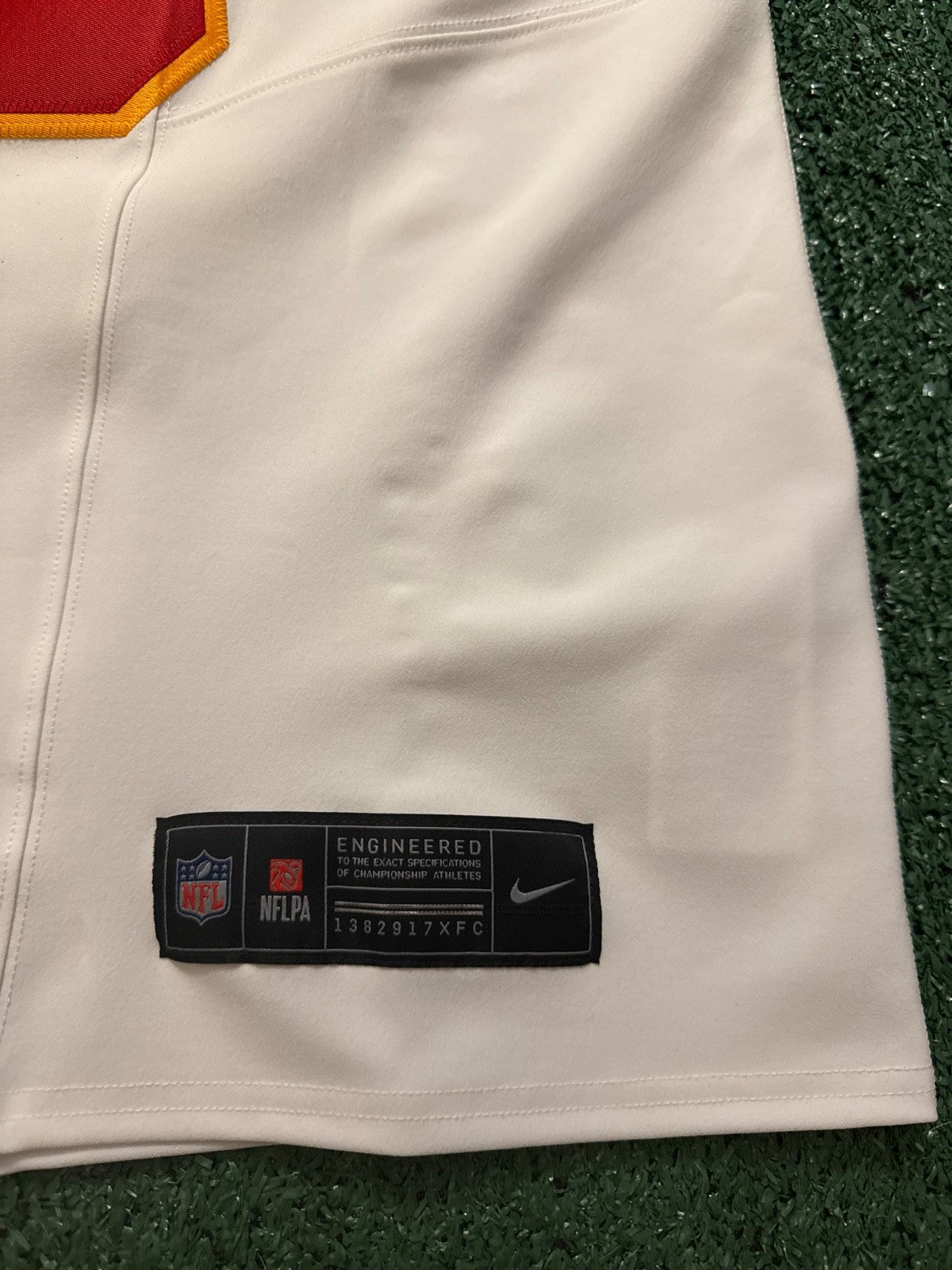 Patrick Mahomes Kansas City Chiefs Jersey #15 Nike Vapor FUSE Elite White Size 48 (XL) NFL