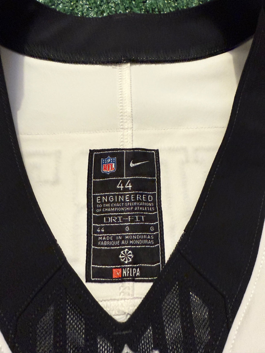 Jalen Hurts Philadelphia Eagles Jersey #1 Nike Vapor FUSE Elite White size 44 (Large) NFL
