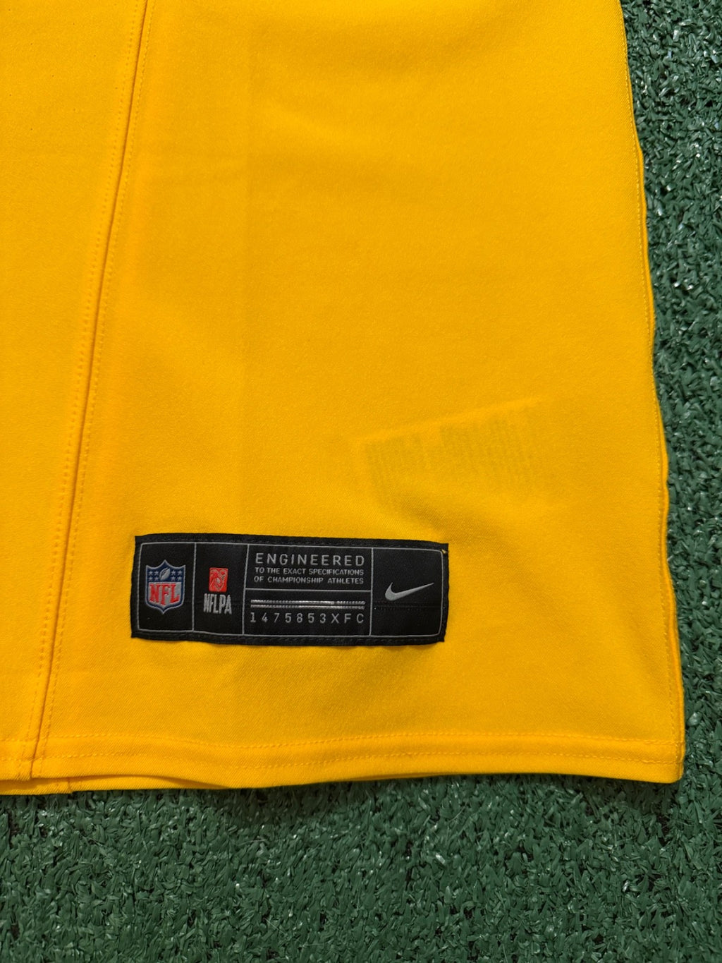 Justin Herbert Los Angeles Chargers Jersey #10 Nike Vapor Fuse Elite Gold Size 44 (L) NFL