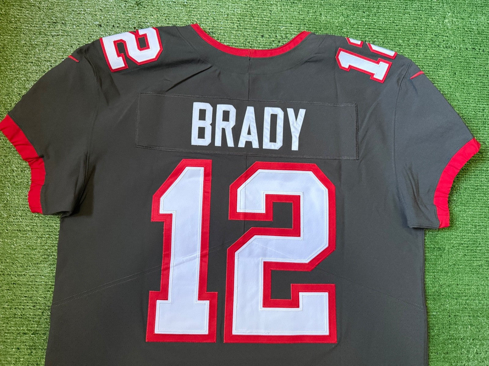Tom Brady Tampa Bay Buccaneers Jersey #12 Nike Vapor Elite Gray size 48 (XL) NFL