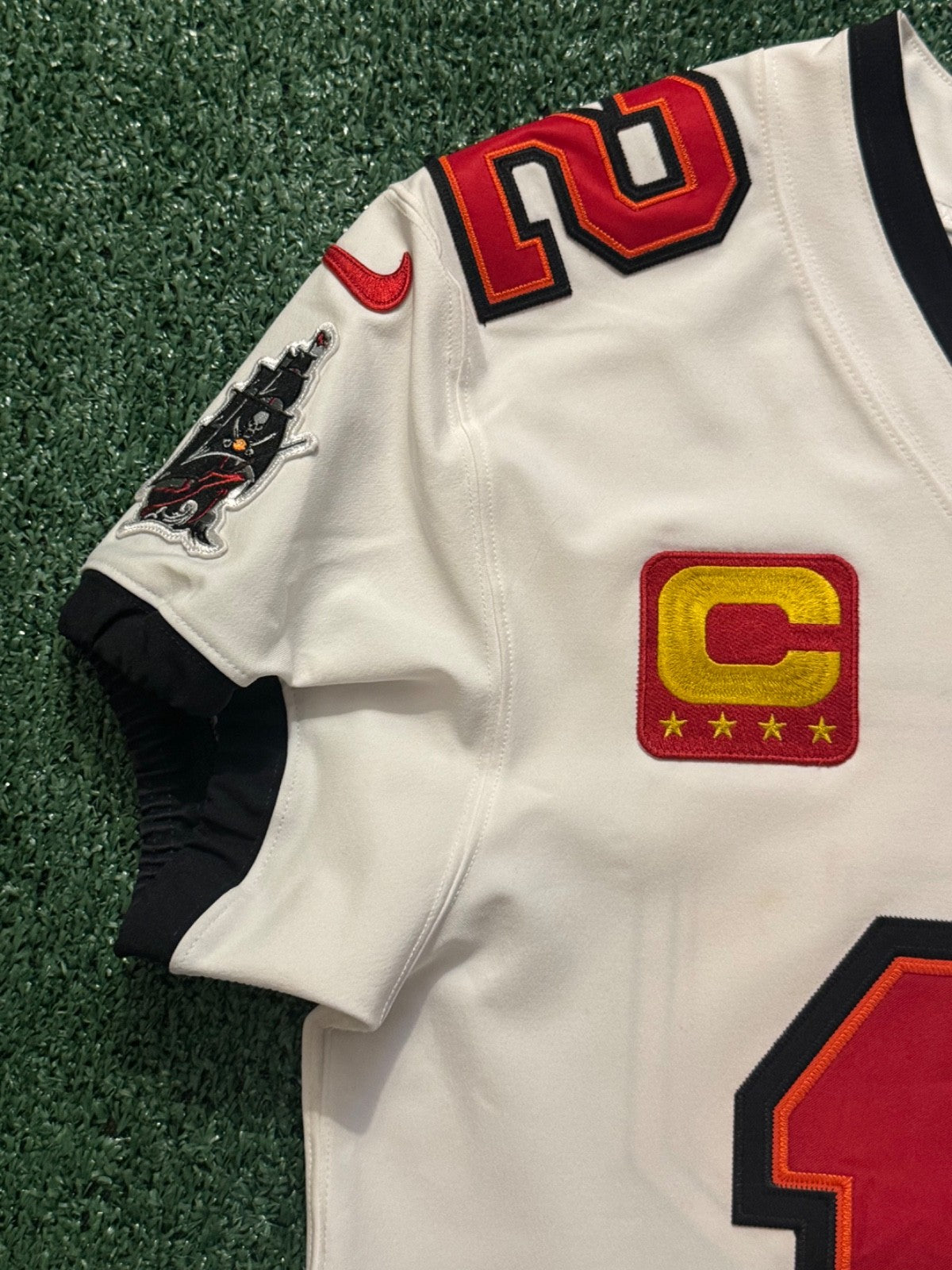 Tom Brady Tampa Bay Buccaneers Jersey #12 Nike Vapor Elite White size 40 (Medium) NFL