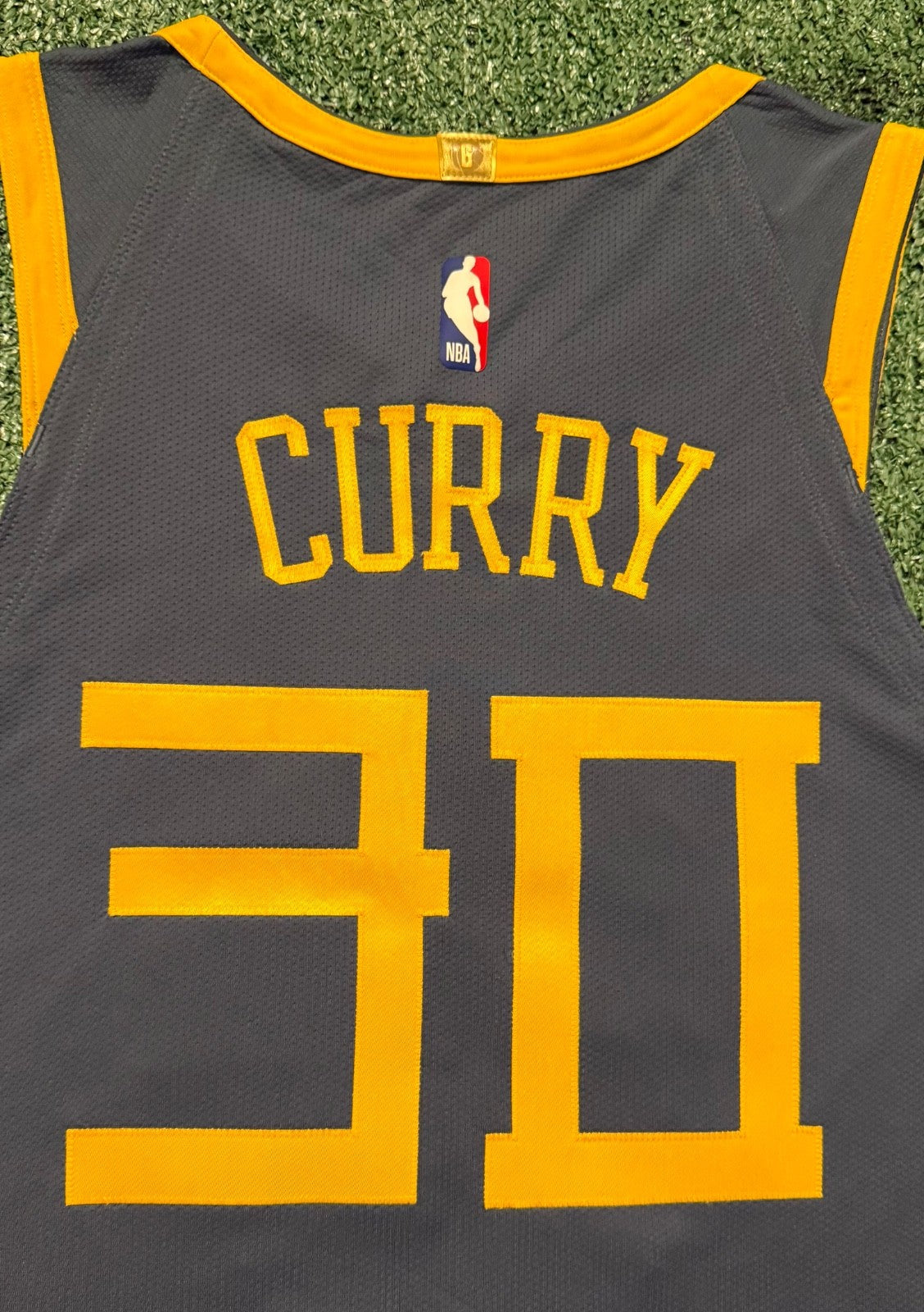 Steph Curry Golden State Warriors Jersey #30 Nike VaporKnit Authentic Gray Size 44 (M) NBA