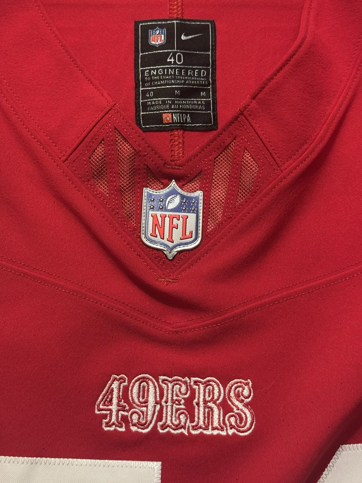 Fred Warner San Francisco 49ers
Jersey #54 Nike Vapor FUSE Elite red Size 40 (Medium) NFL