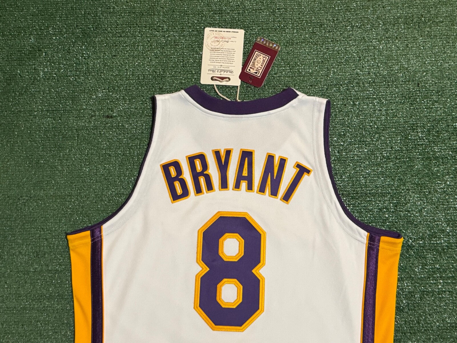 Kobe Bryant Los Angeles Lakers Jersey #24 Mitchell & Ness Authentic White Size 44 (L) NBA