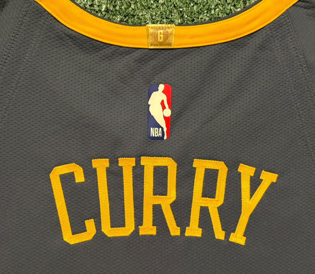 Steph Curry Golden State Warriors Jersey #30 Nike VaporKnit Authentic Gray Size 44 (M) NBA