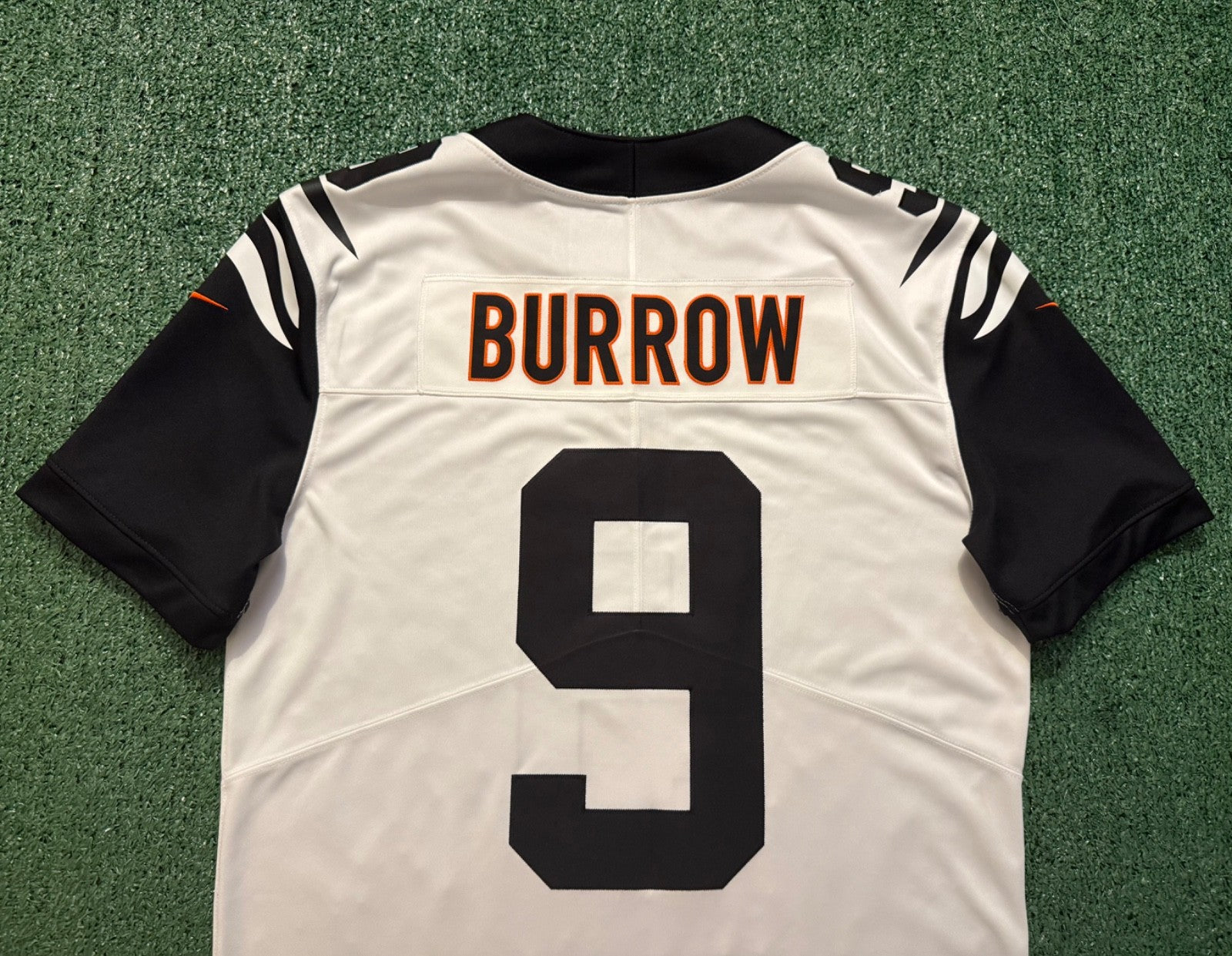 Joe Burrow Cincinnati Bengals Jersey #9 Nike Vapor Limited White Size Medium NFL